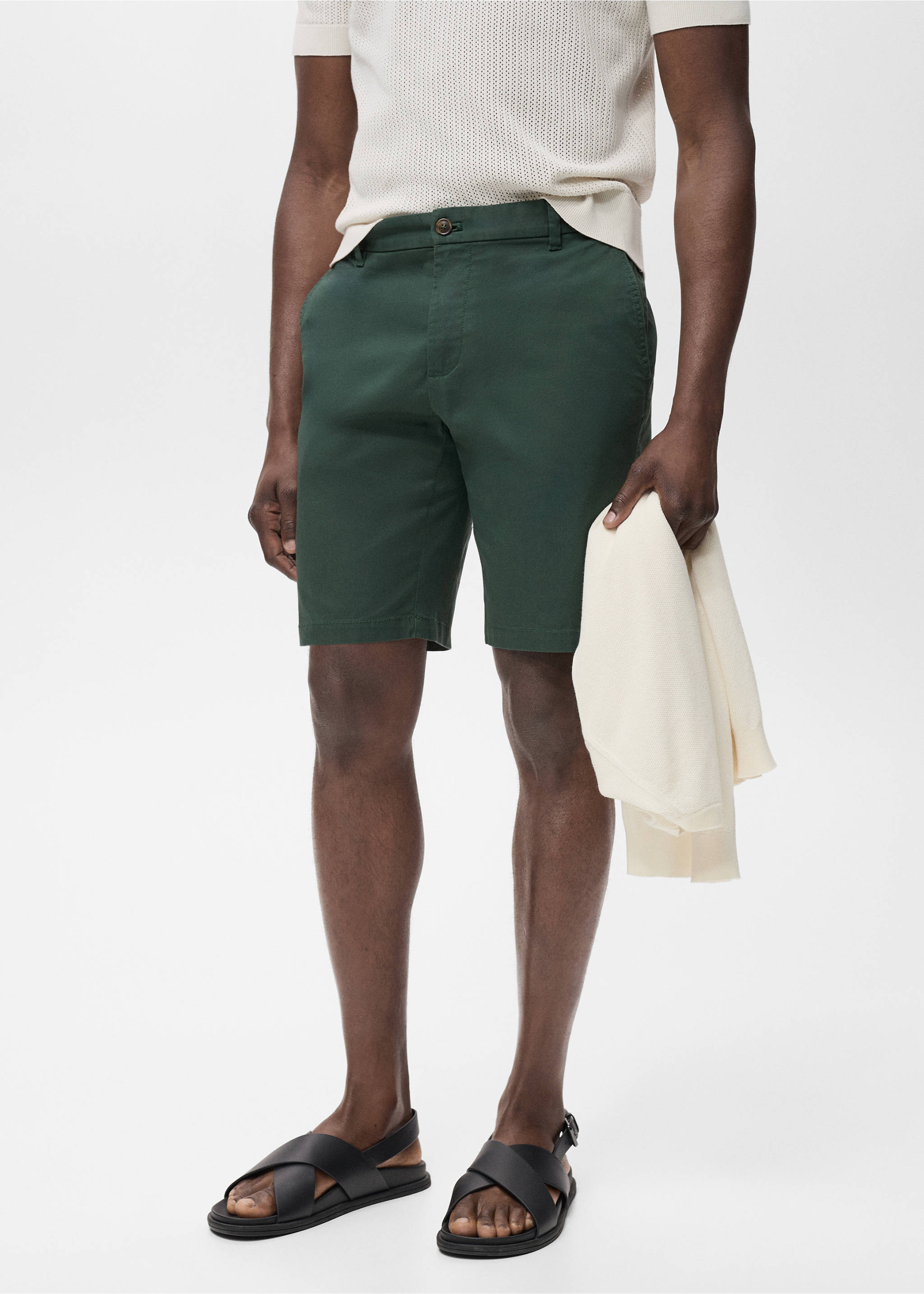 Slim-fit chino cotton bermuda shorts - Medium plane, Dark Green. Ref: 87045918-00.