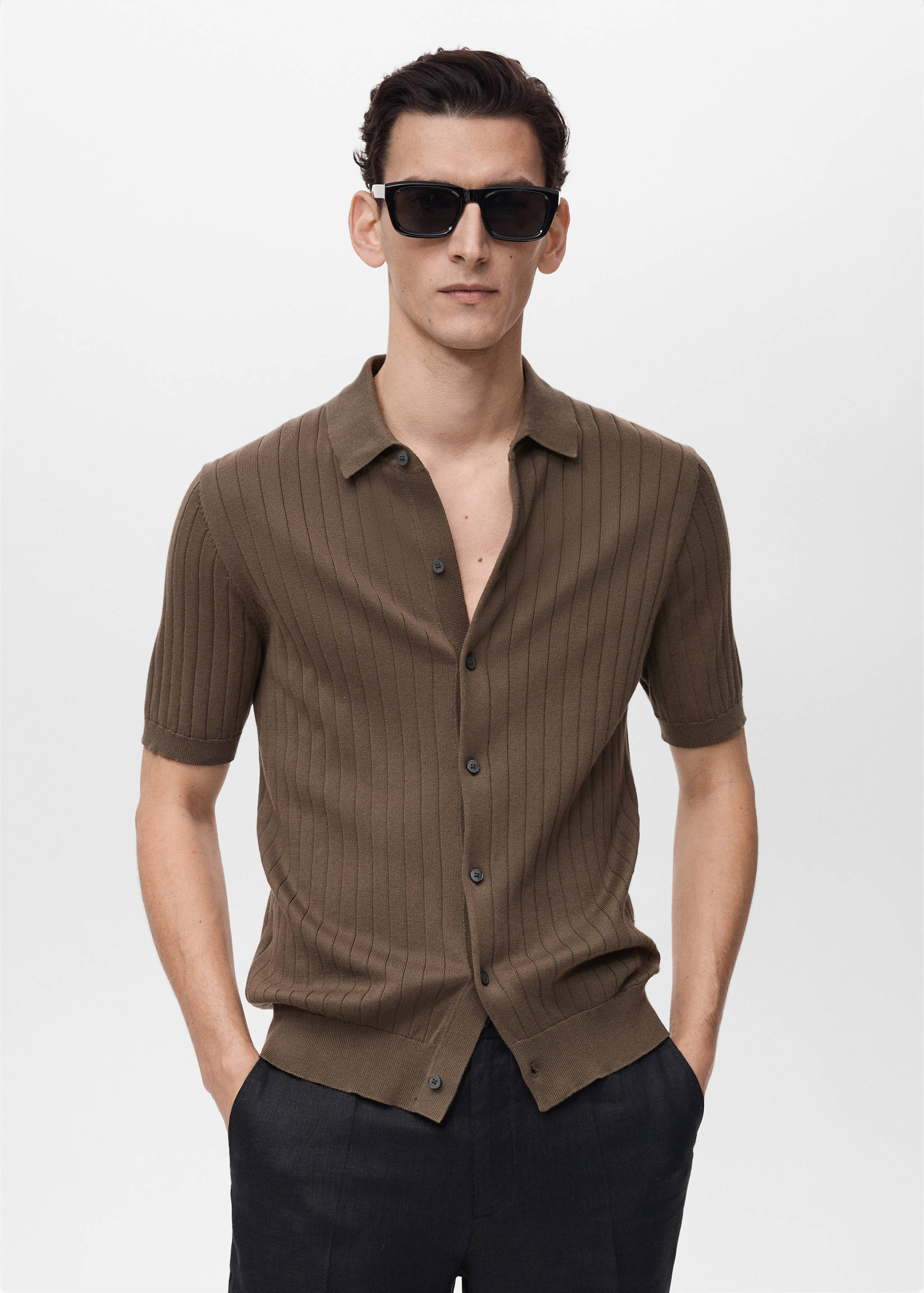 Chemise maille côtelée fine - Plan moyen