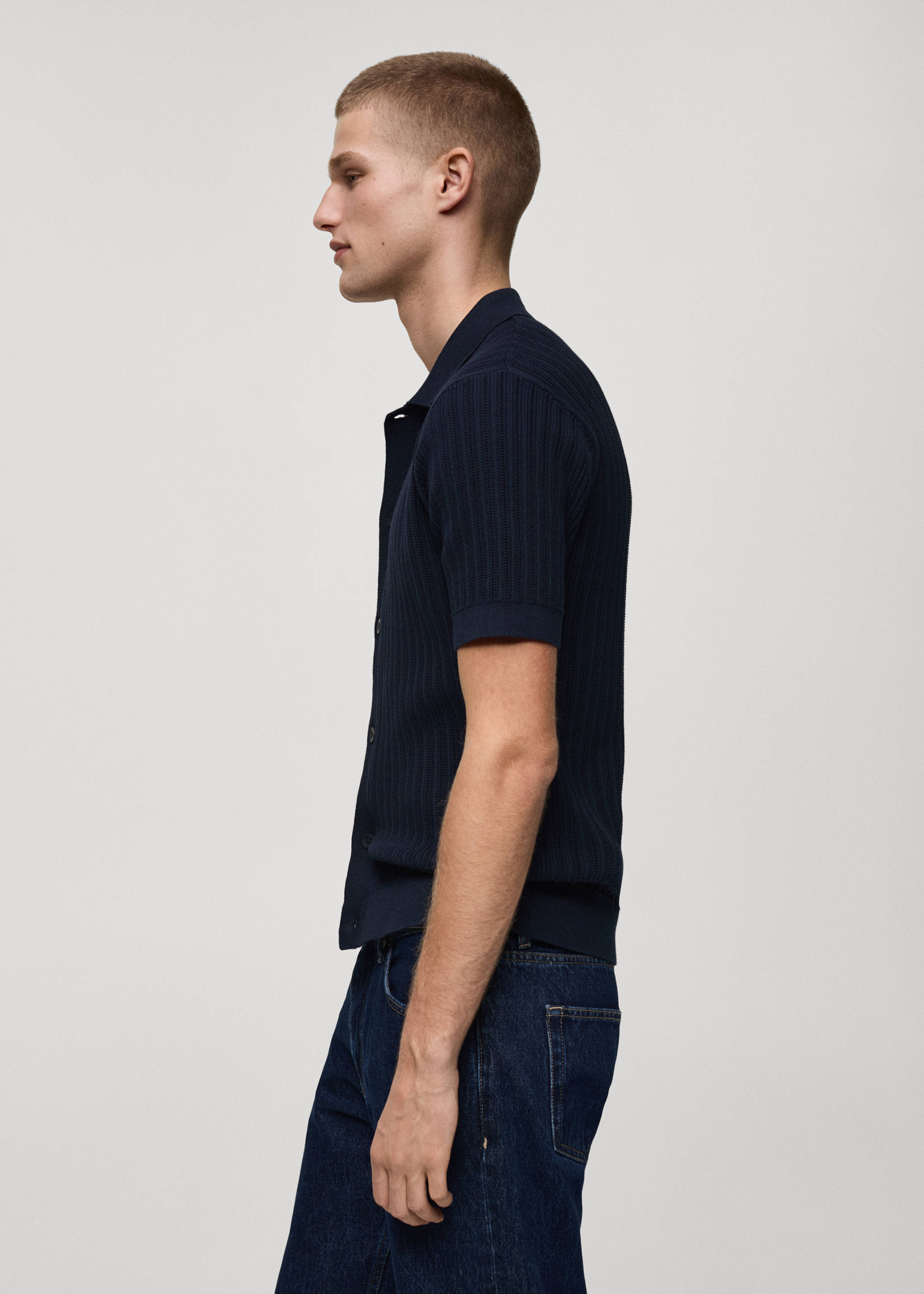 Strukturiertes Hemd aus 100 % Baumwolle - Detail des Artikels 2