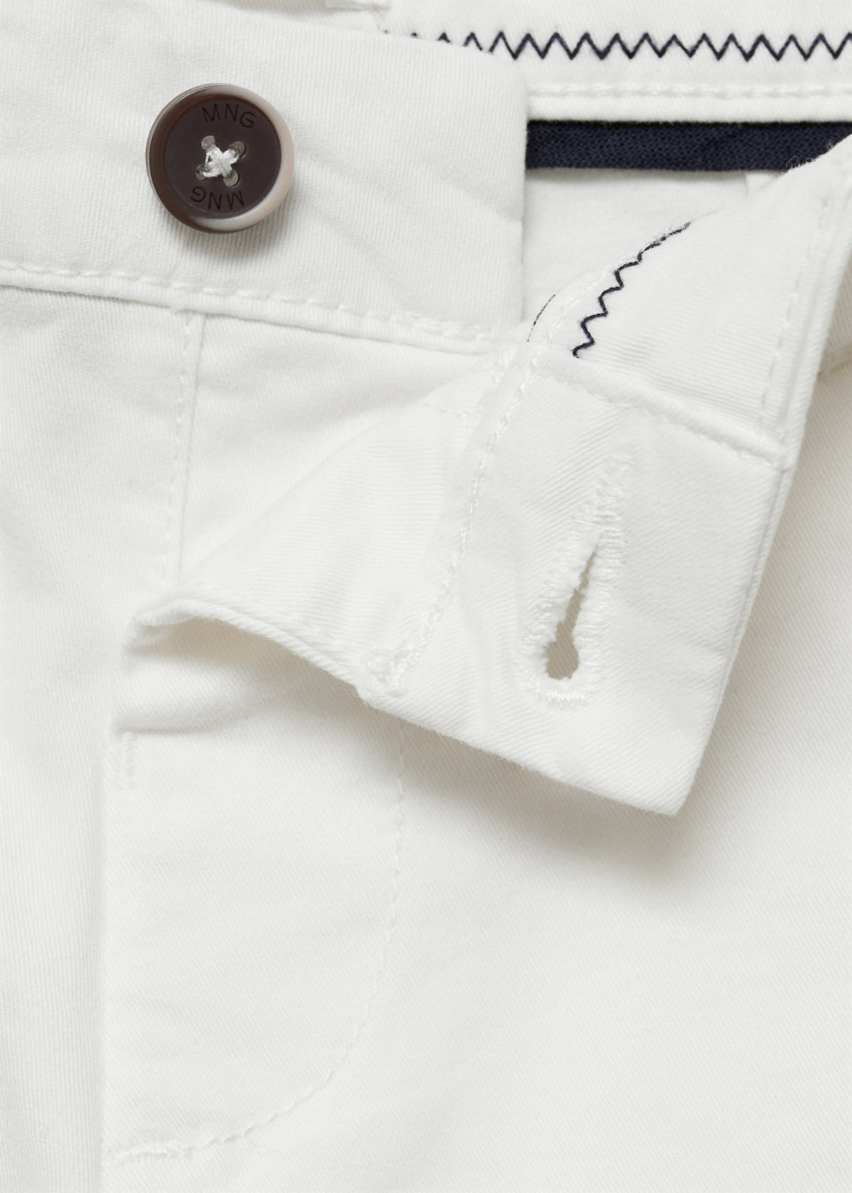 Cotton Bermuda shorts — White