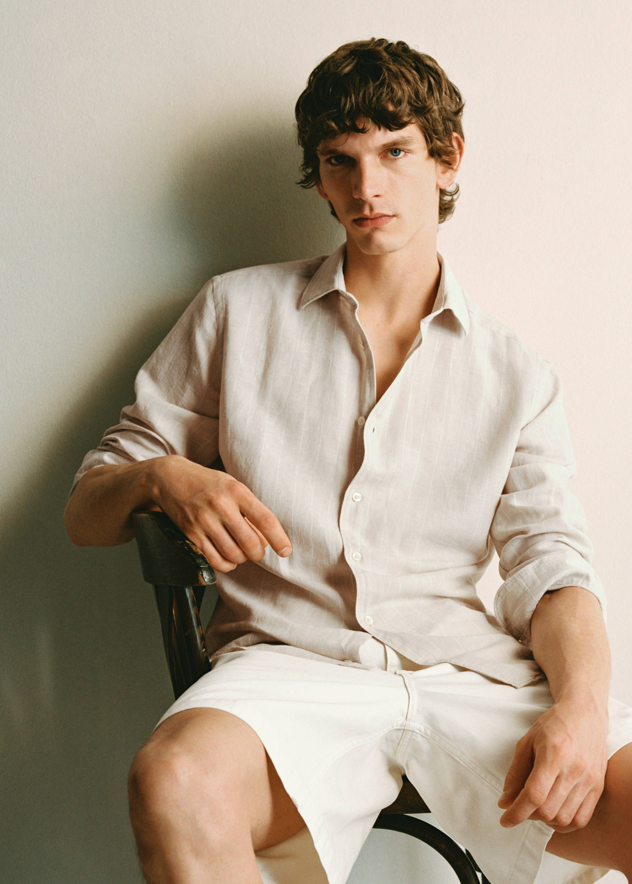 Linen pinstripe shirt - Details of the article 5