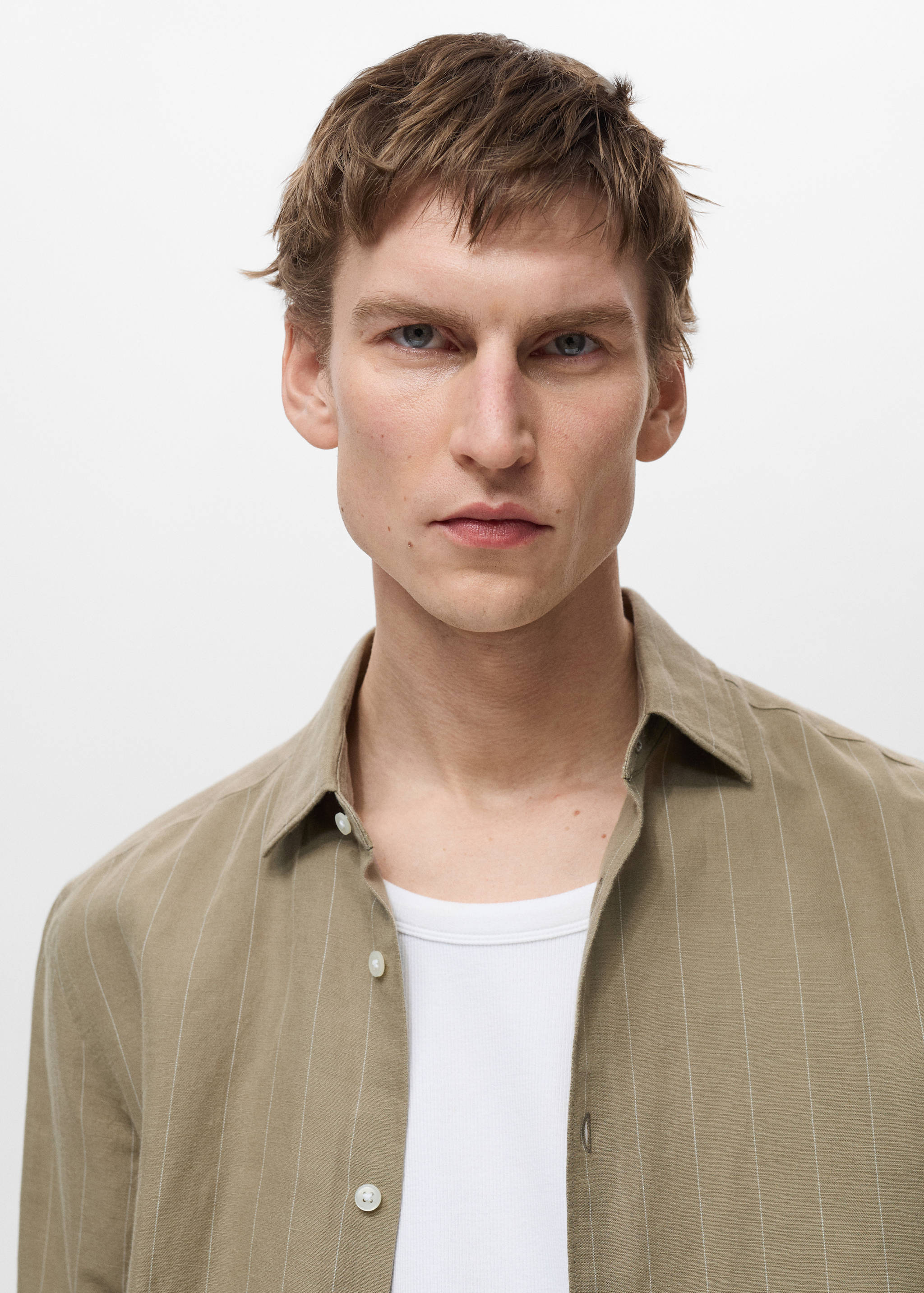 Linen pinstripe shirt - Details of the article 1