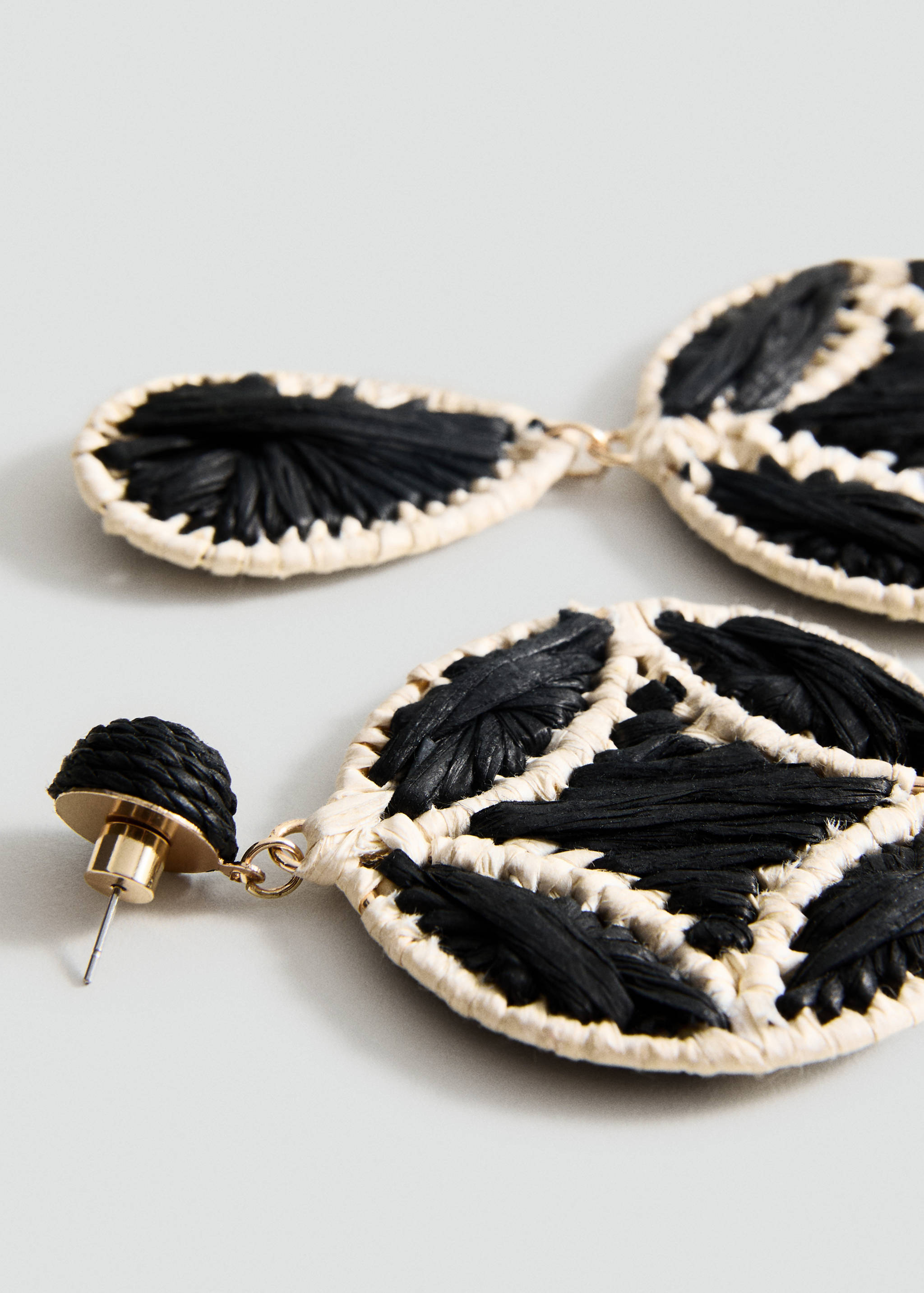 Natural fiber hanging earrings - Medium plane