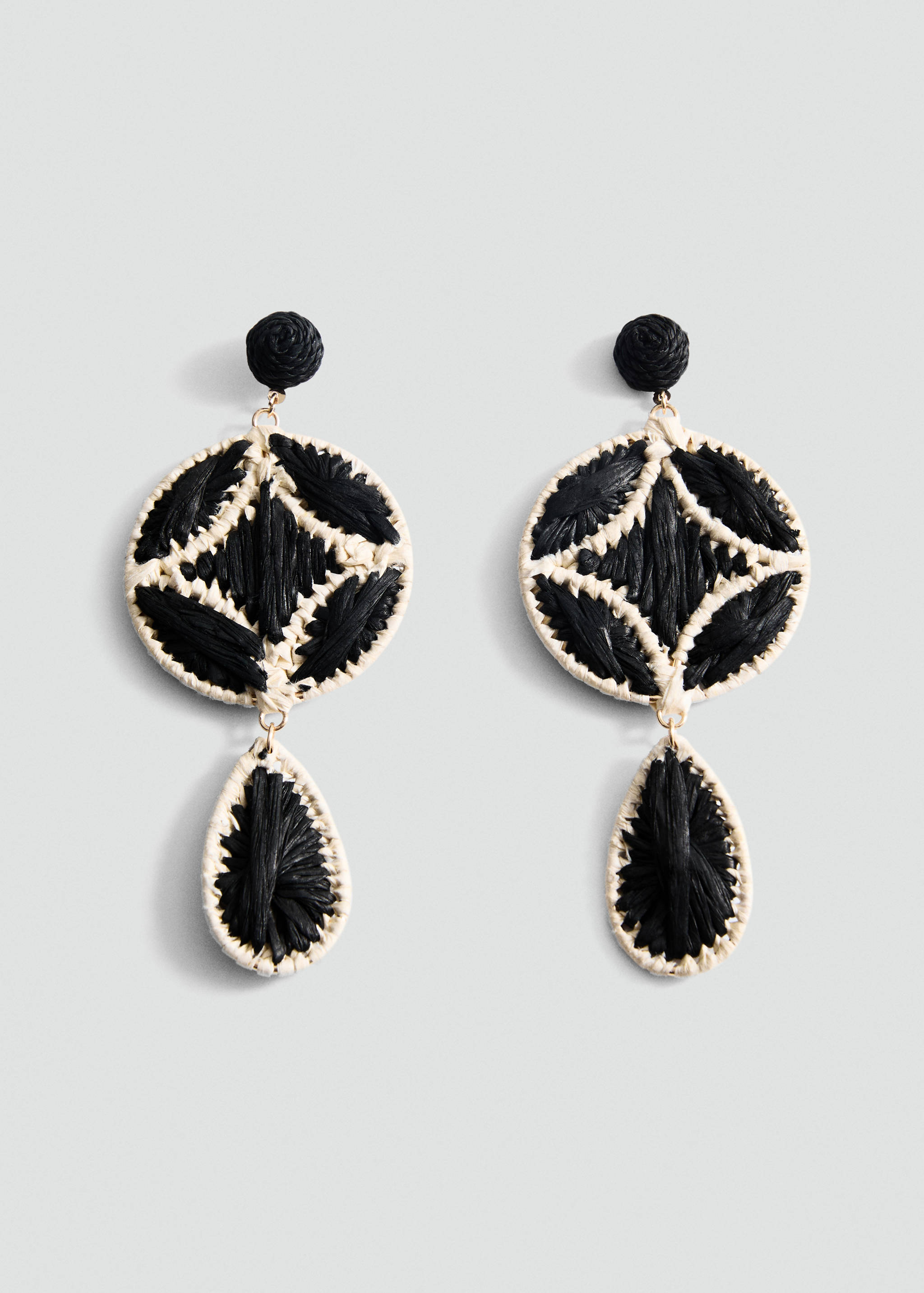 Natural fibre hanging earrings - Article without model