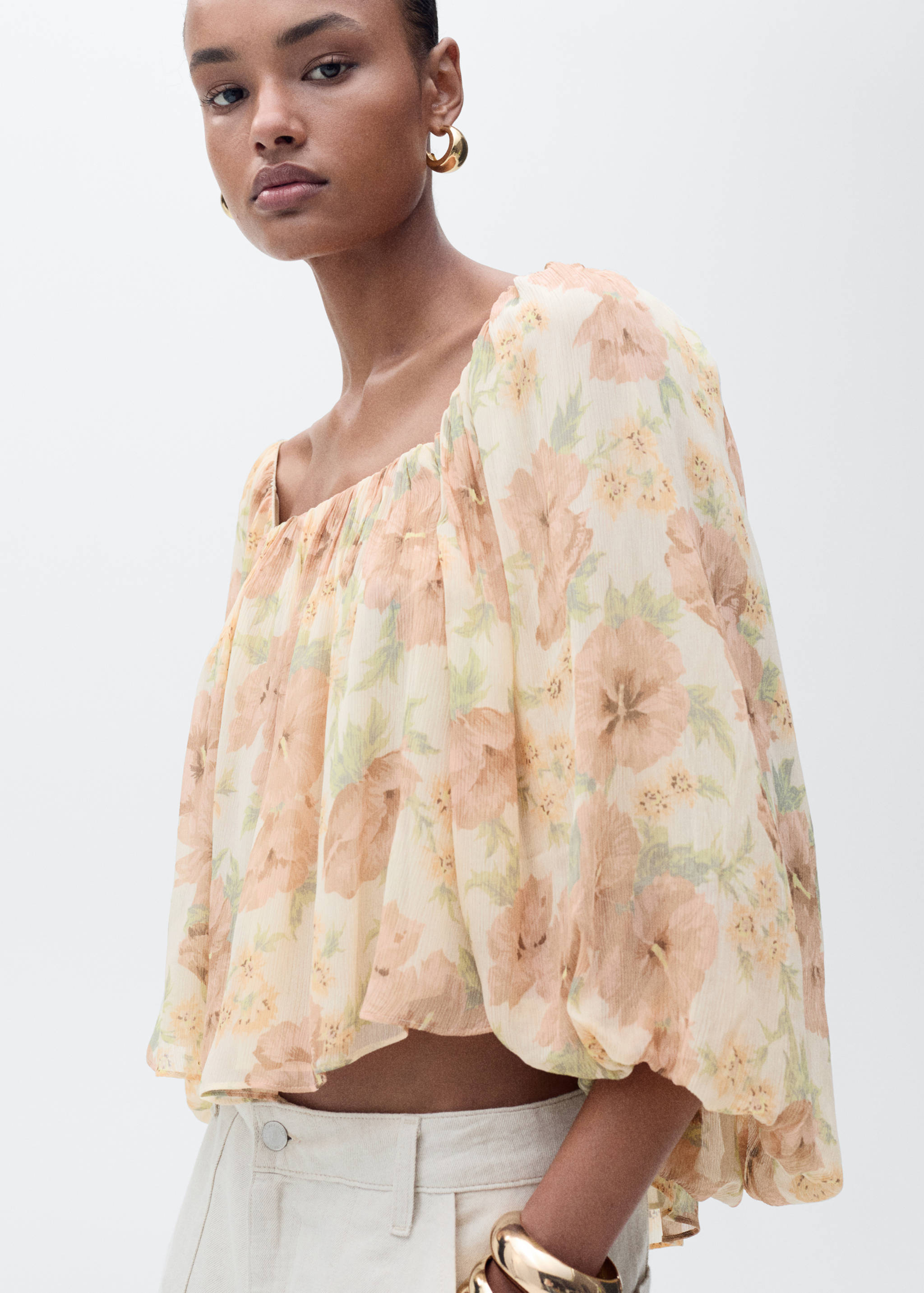 Open-back floral blouse - Medium plane