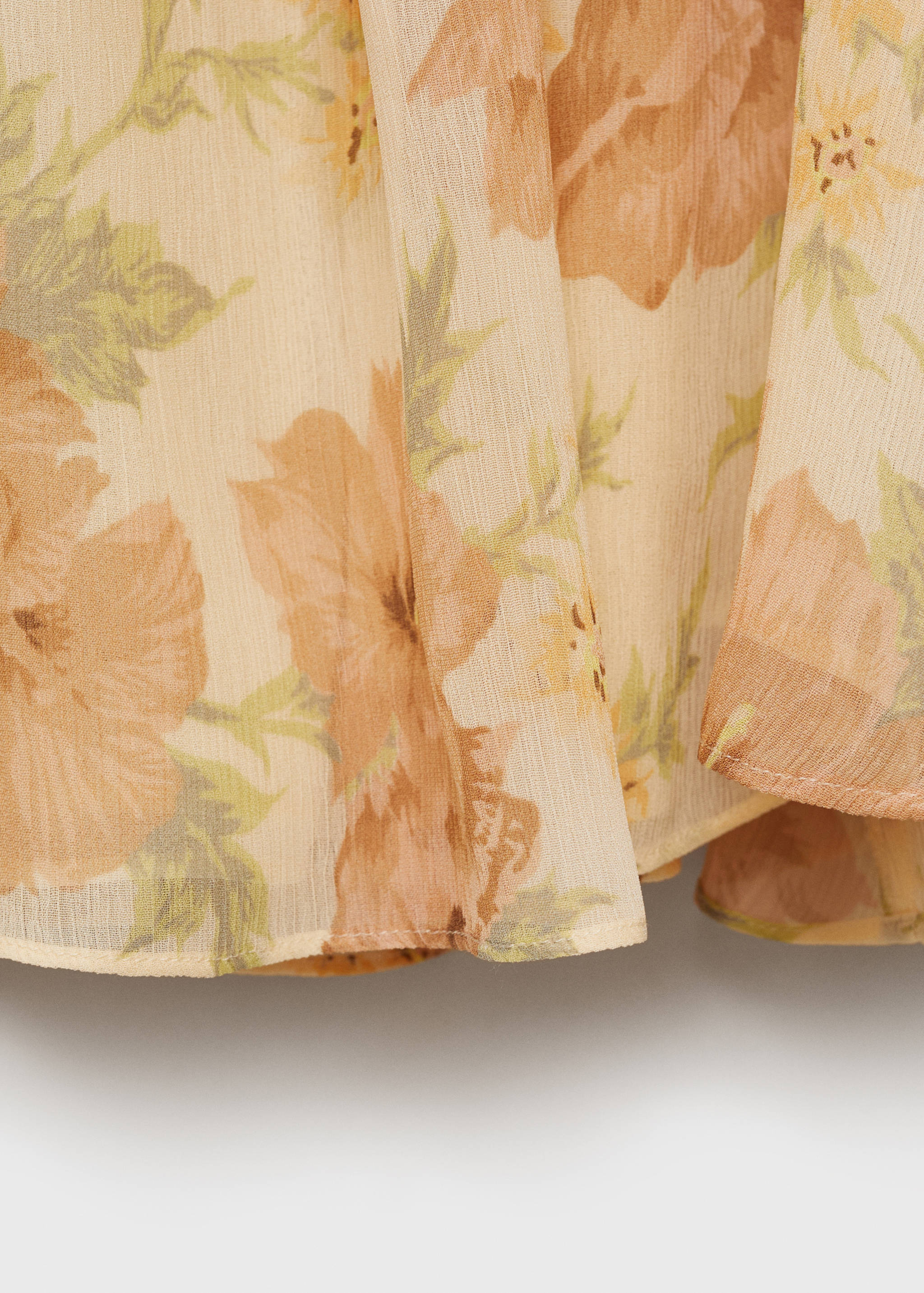 Open-back floral blouse - Details of the article 0