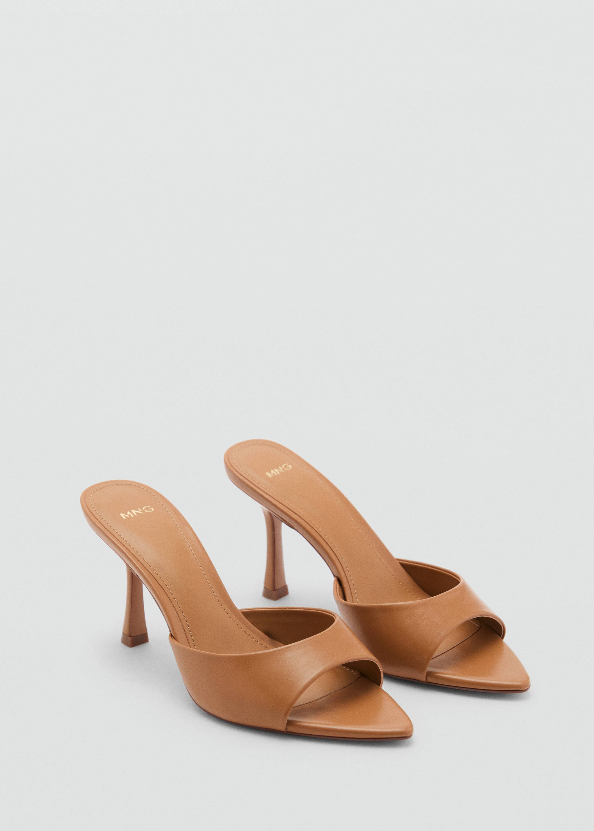Pointed heel sandals - Medium plane