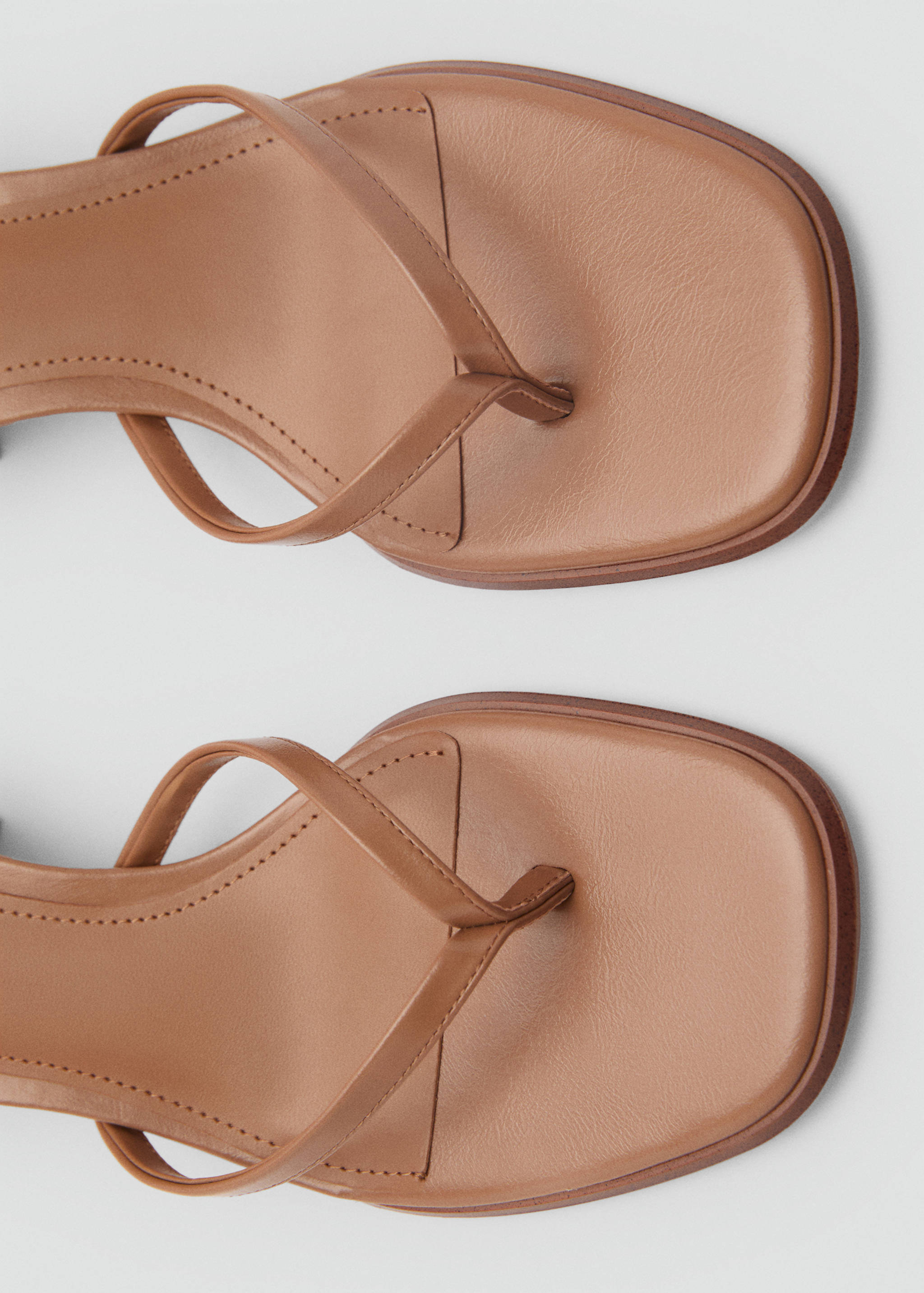 Strappy heeled sandals - Details of the article 2