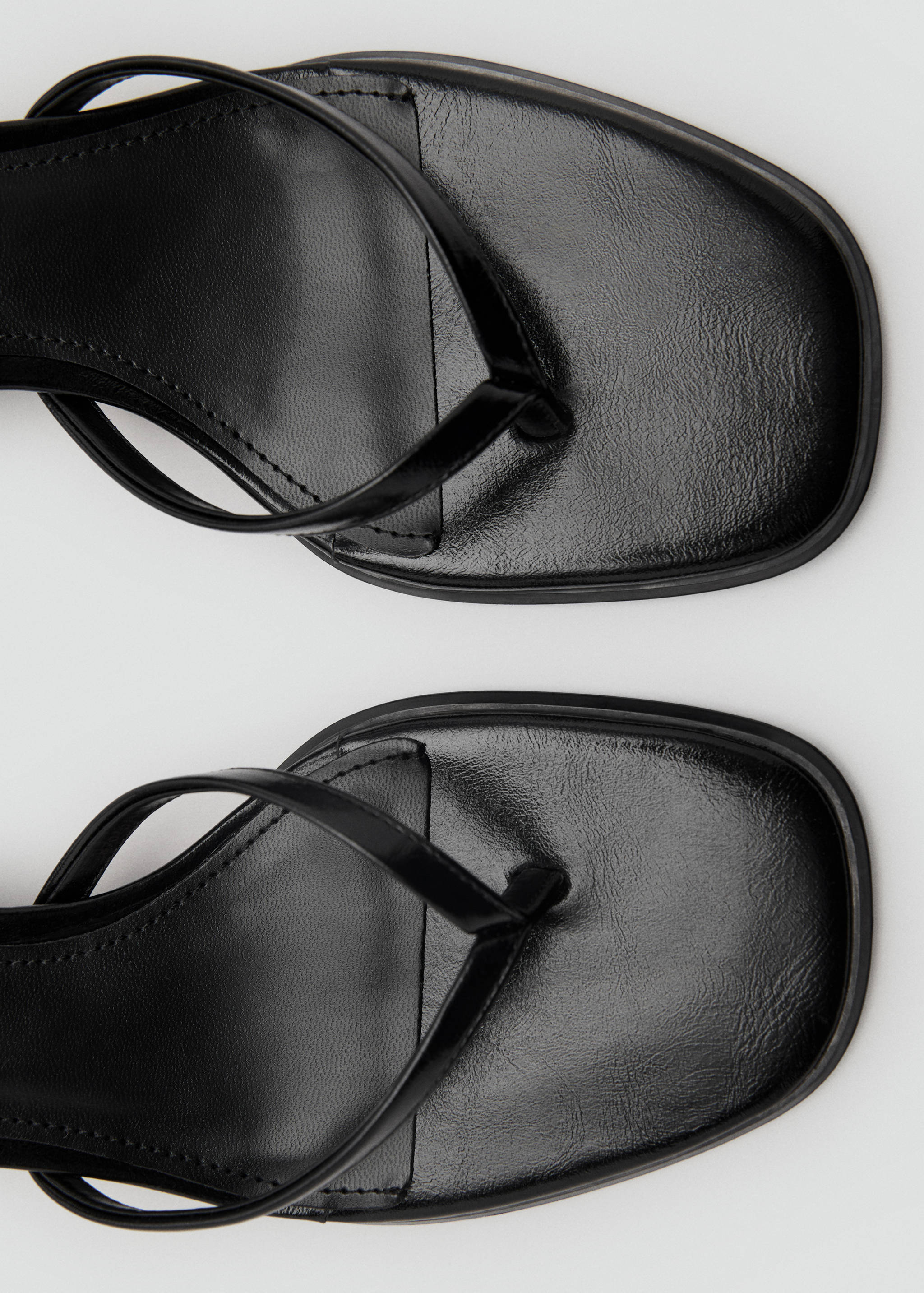 Strappy heeled sandals - Details of the article 2