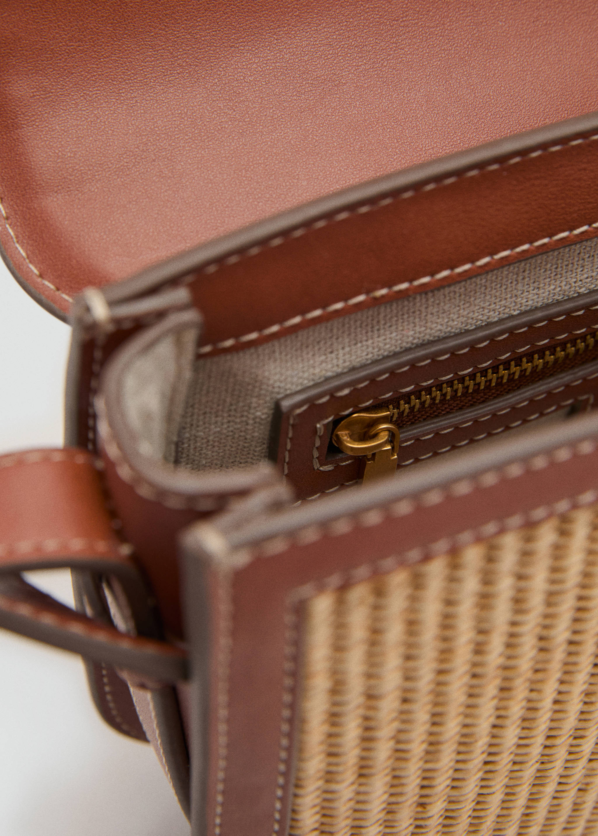 Raffia-effect shoulder bag - Details of the article 4