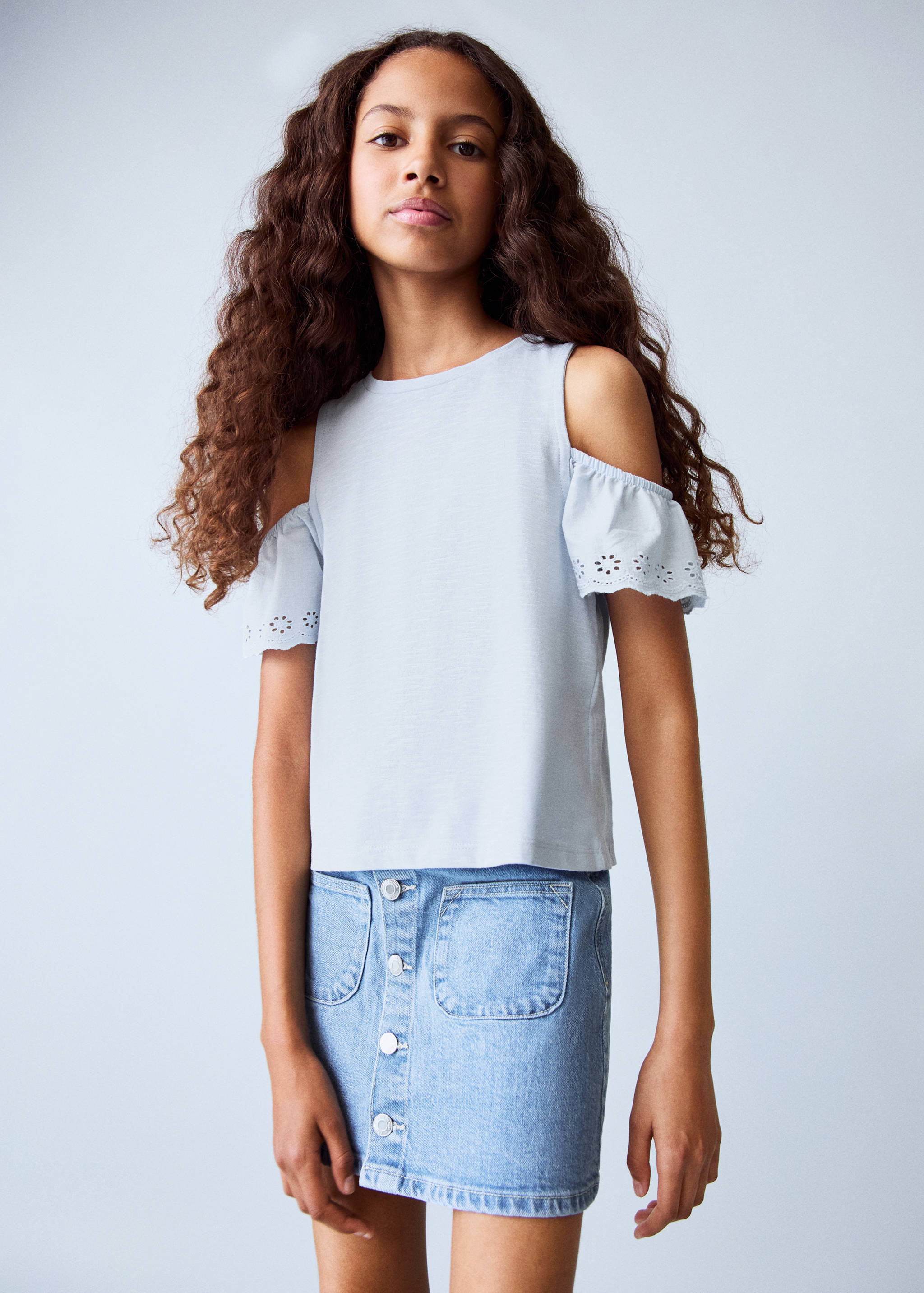 T-shirt cut out - Plan moyen
