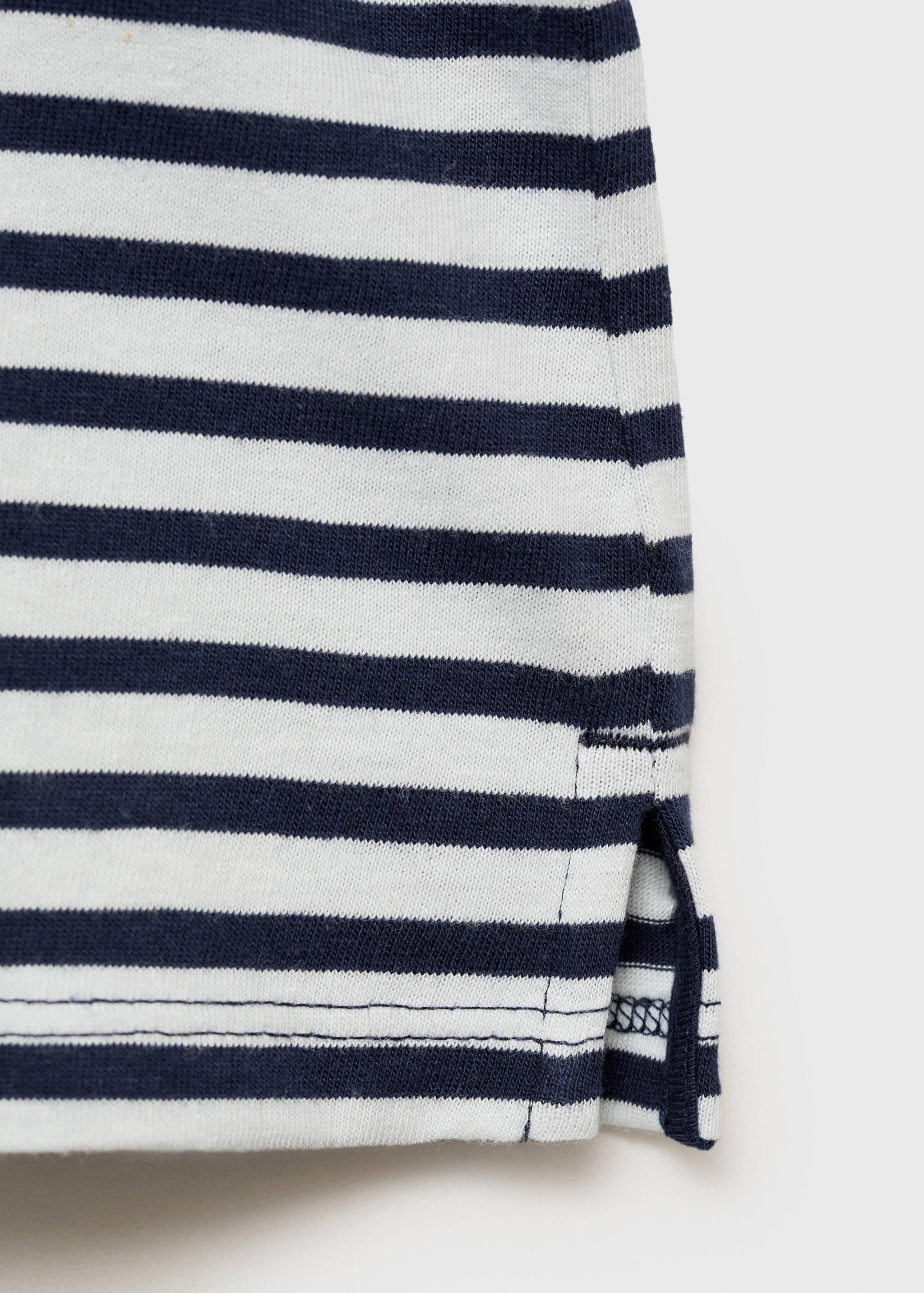 T-shirt à rayures et boutons - Détail de l'article 0
