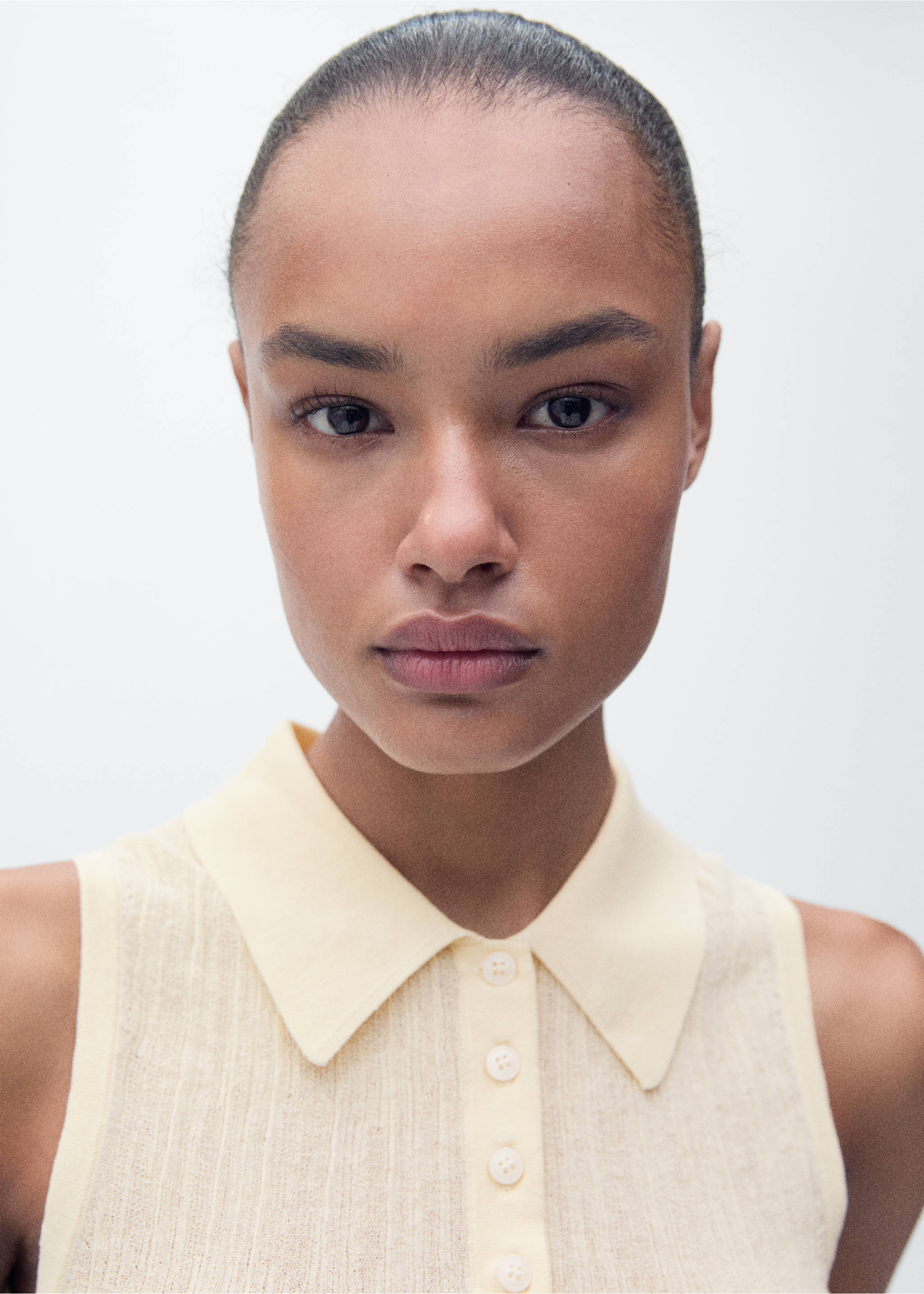 Polo-neck knitted top - Details of the article 1, Vanilla. Ref: 87047165-00.