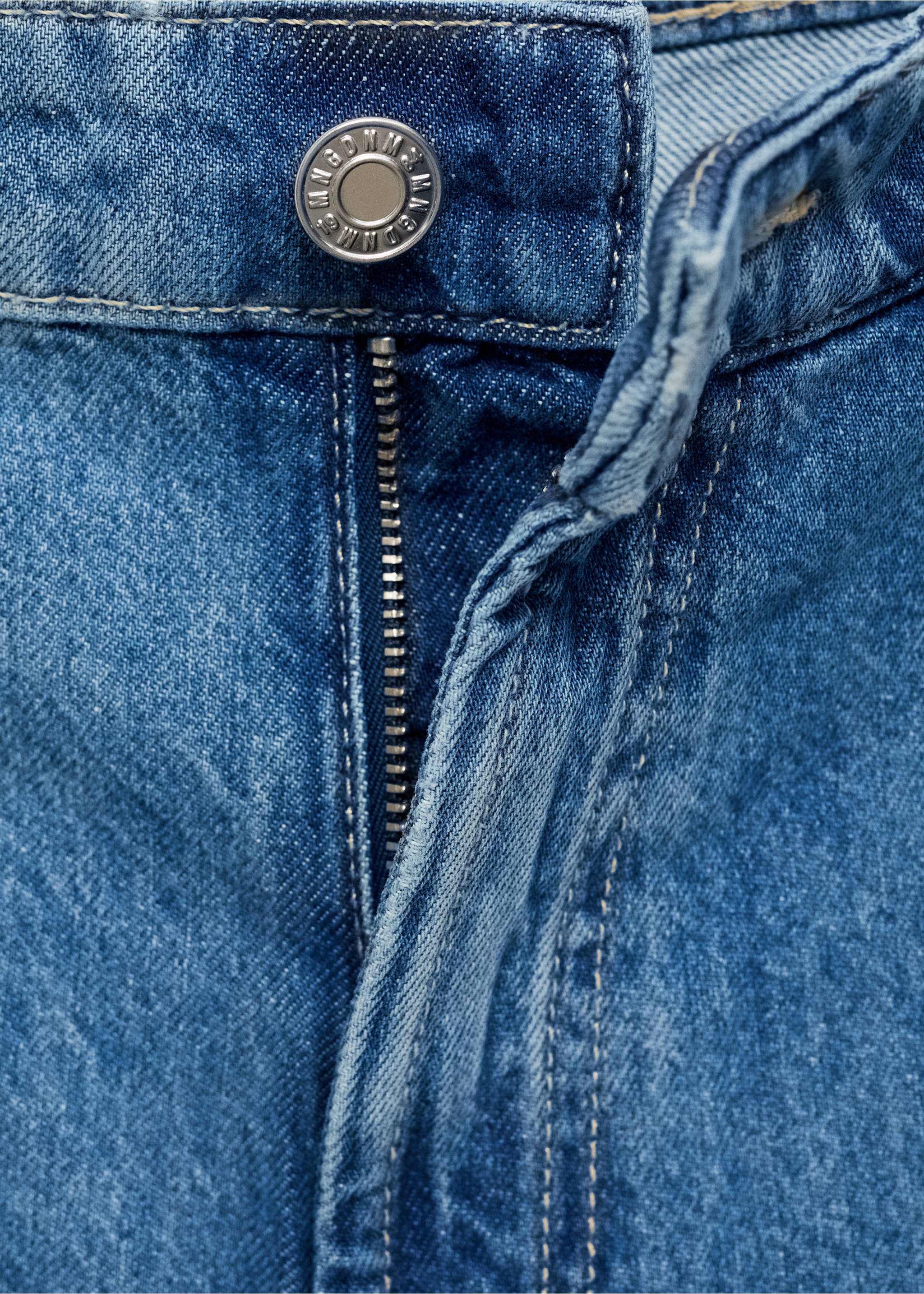 Pleated denim bermuda jorts - Details of the article 8, Medium Blue. Ref: 87047176-00.