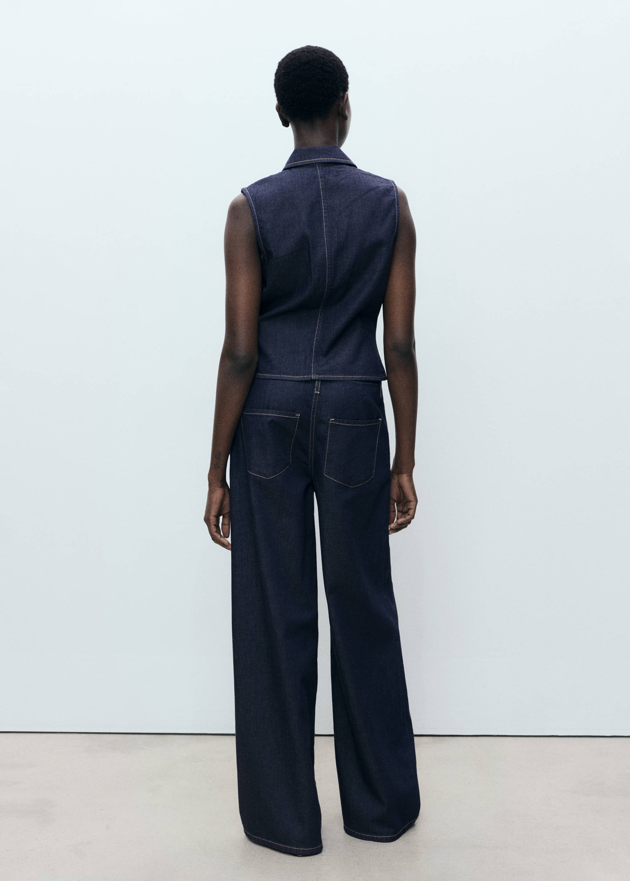 Wide leg denim trousers with belt - Reverse of the article