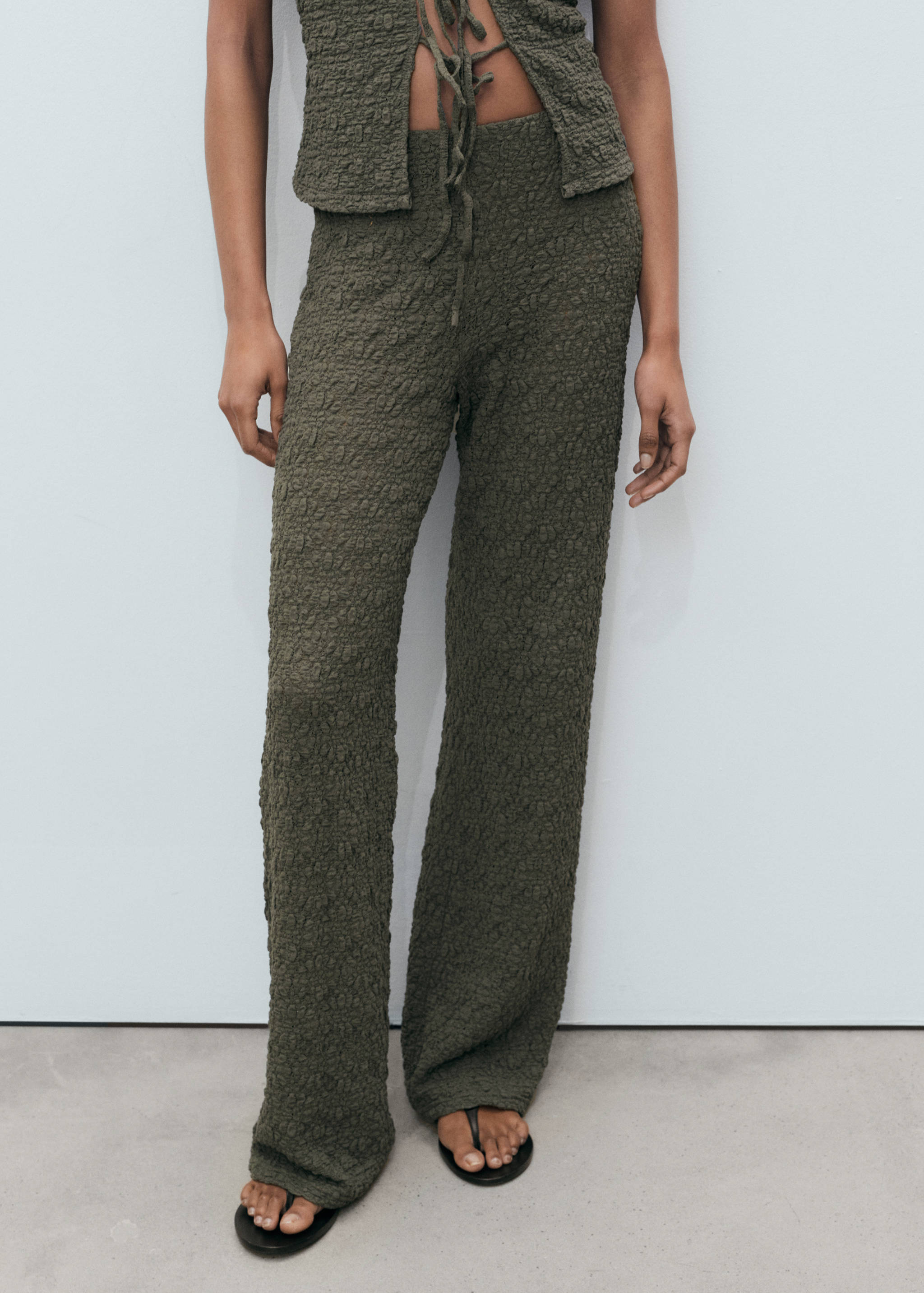 Straight textured trousers - Medium plane