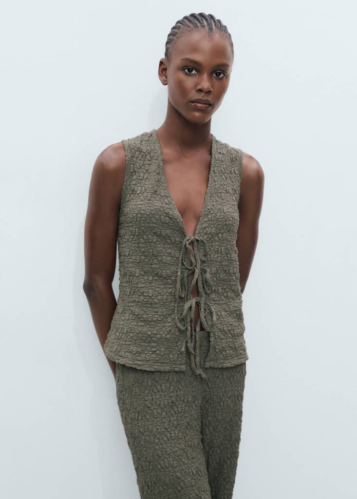 Straight textured trousers — Khaki