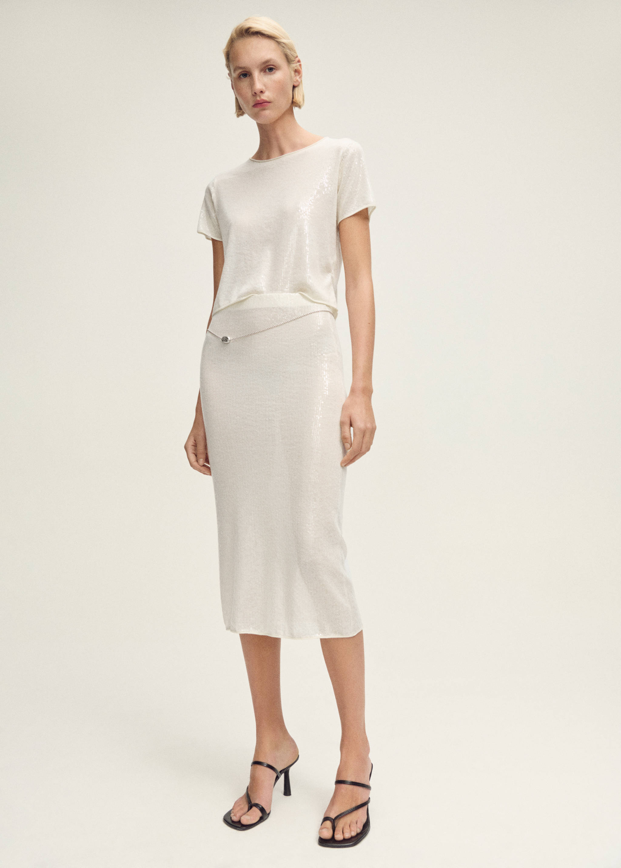 Kurzärmliger Strickpullover mit Paillettenbesatz - Allgemeine Ansicht