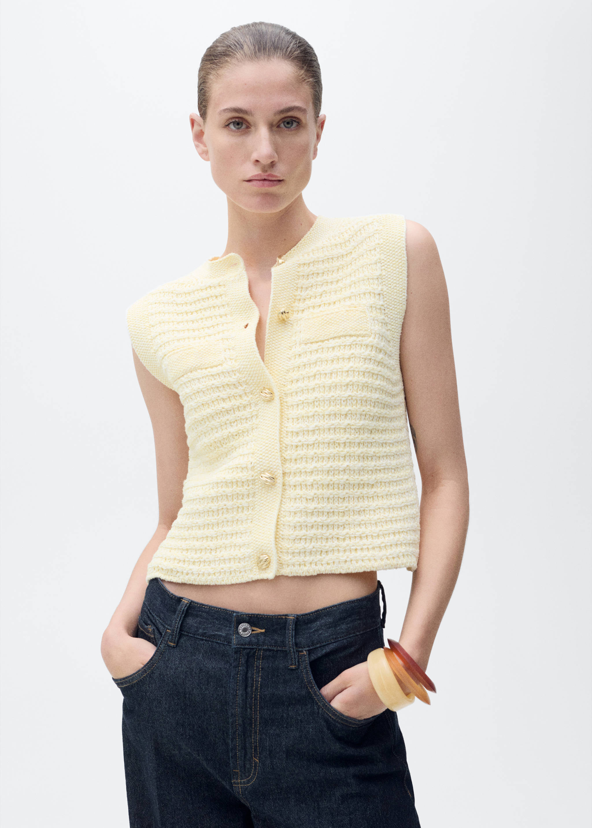 Knitted cardigan with jewel button - Medium plane