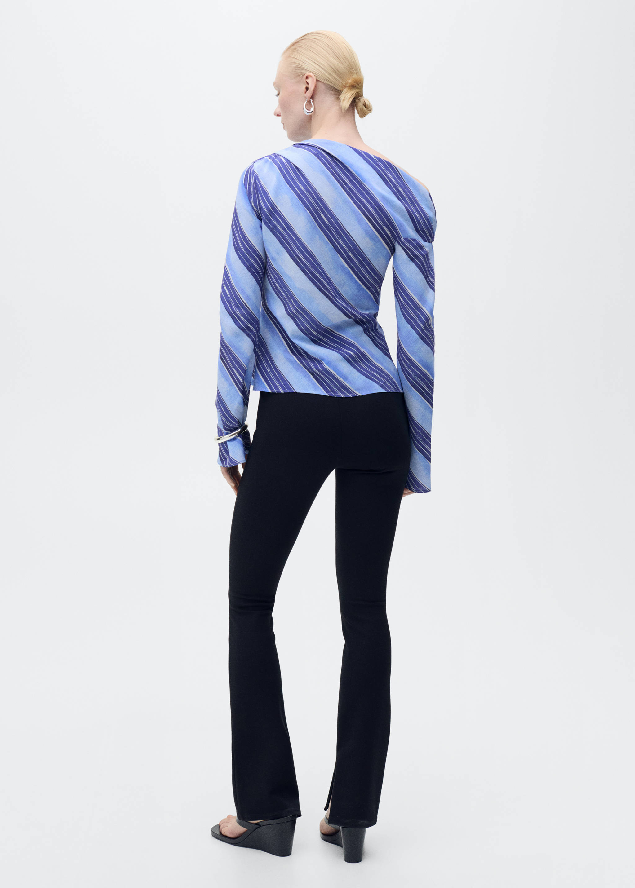 Asymmetrical striped blouse - Reverse of the article