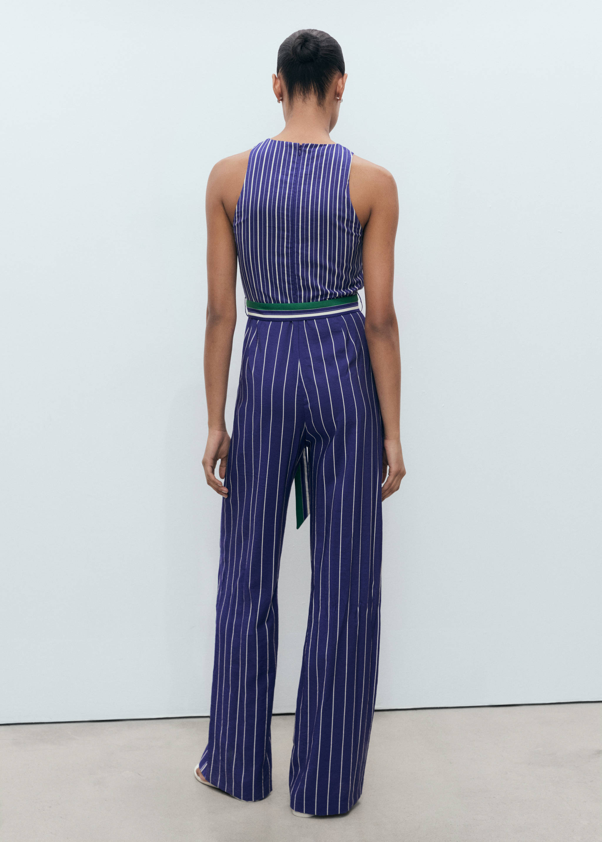 Striped jumpsuit with belt - Reverse of the article