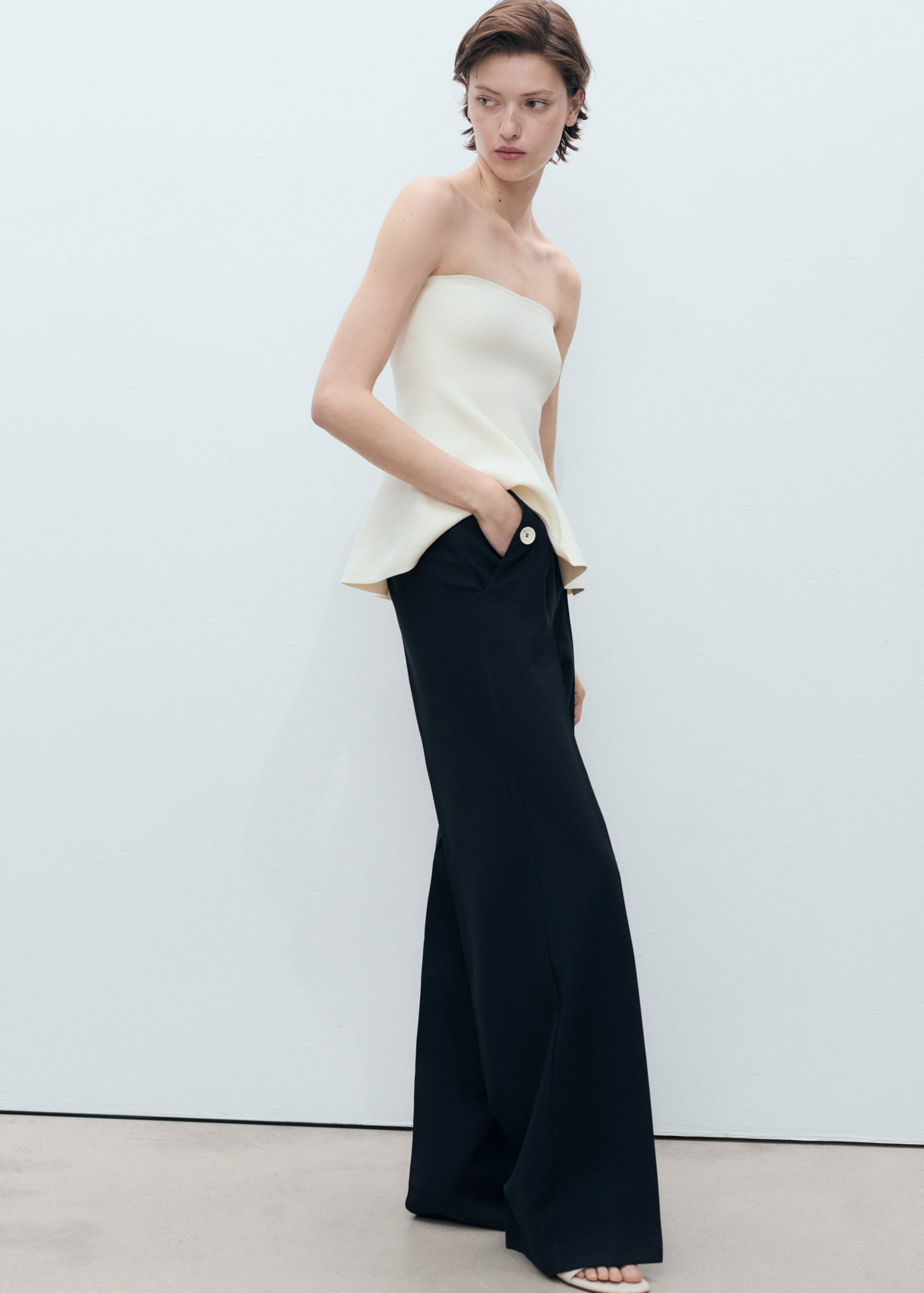 بنطلون مستقيم بأزرار متباينة - تفاصيل المنتج 2