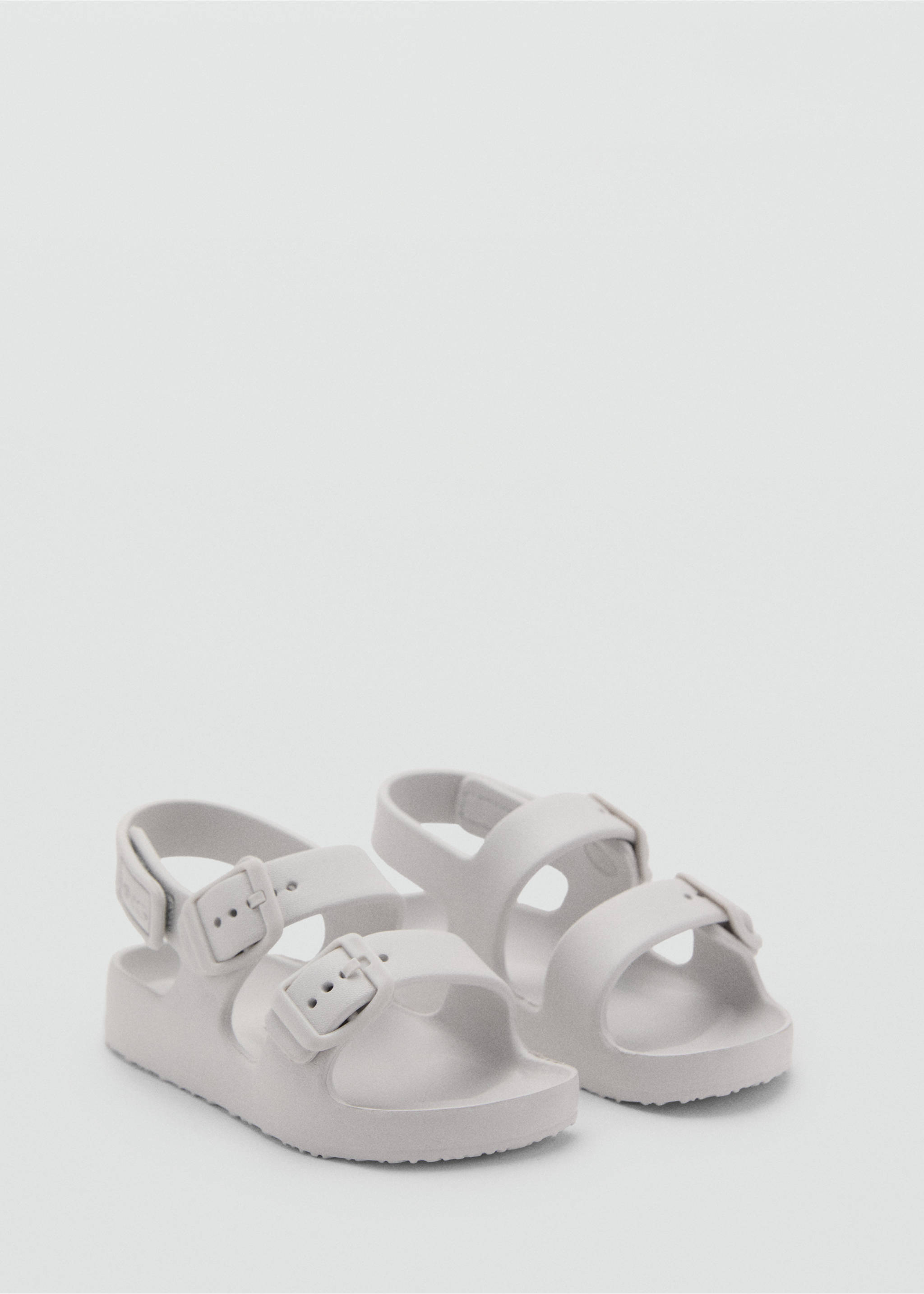 Chanclas tiras hebilla - Plano medio, Blanco roto. Ref: 87047676-00.