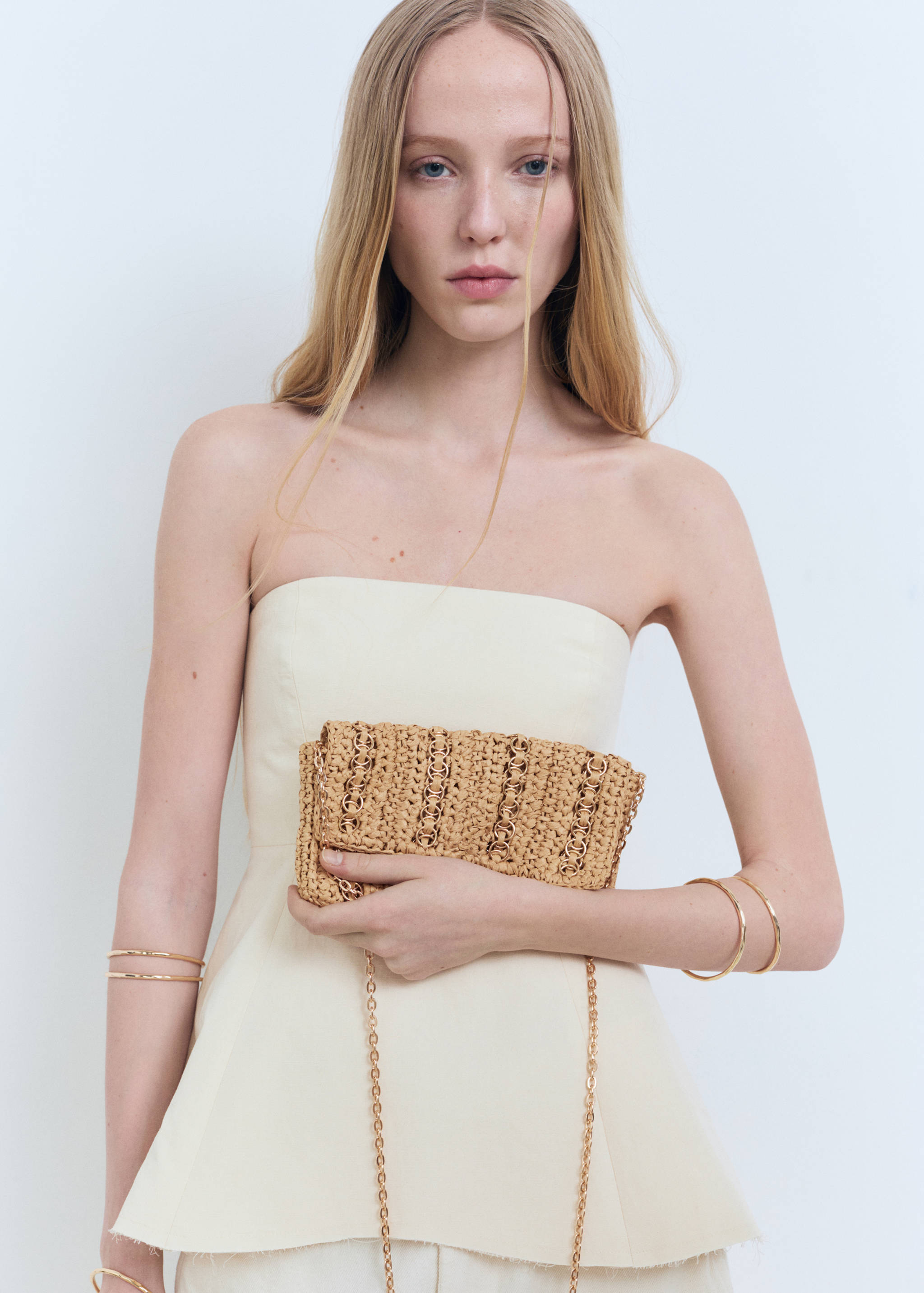 Natural fiber handbag with metal rings - Details of the article 9