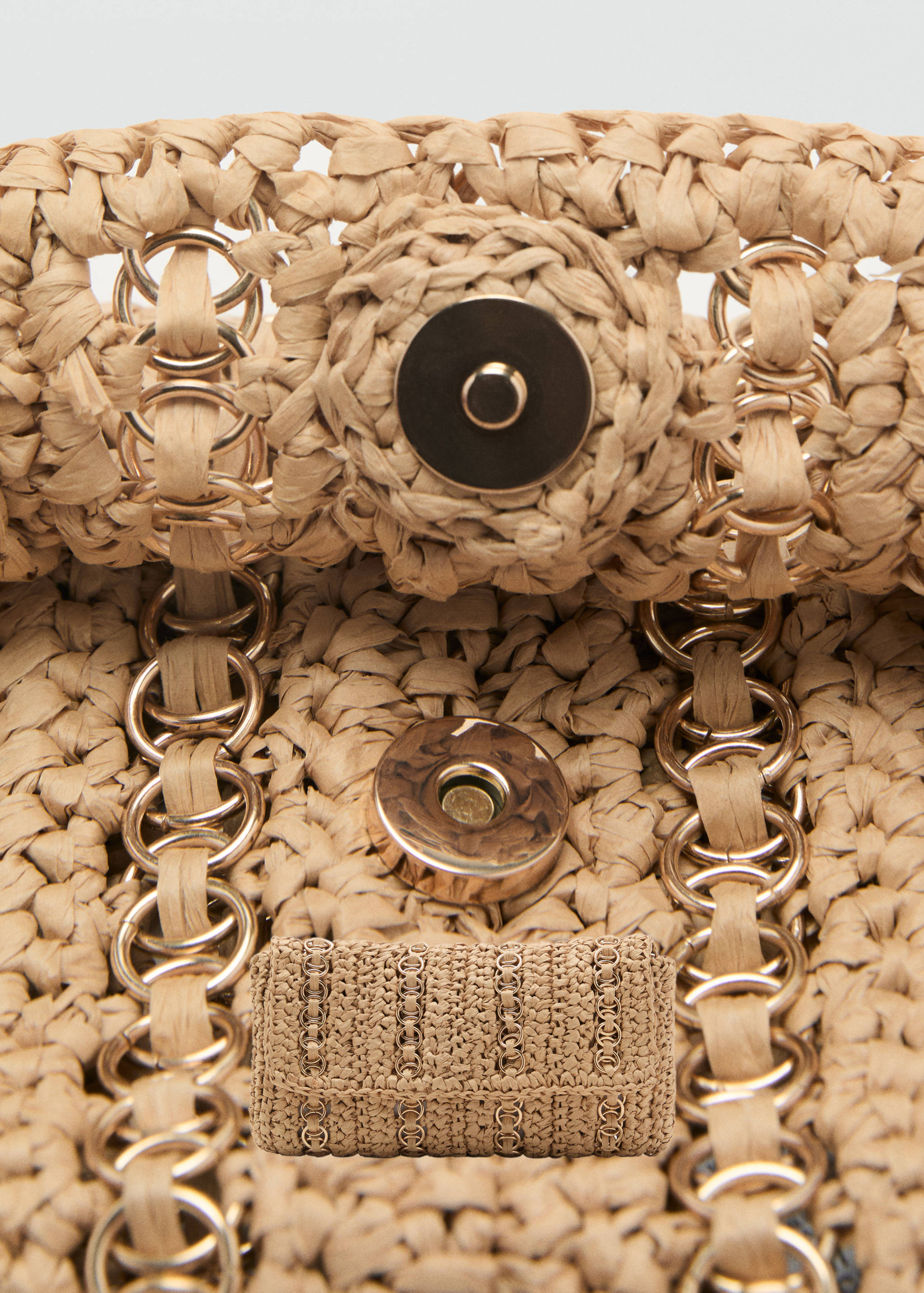 Natural fiber handbag with metal rings - Details of the article 1