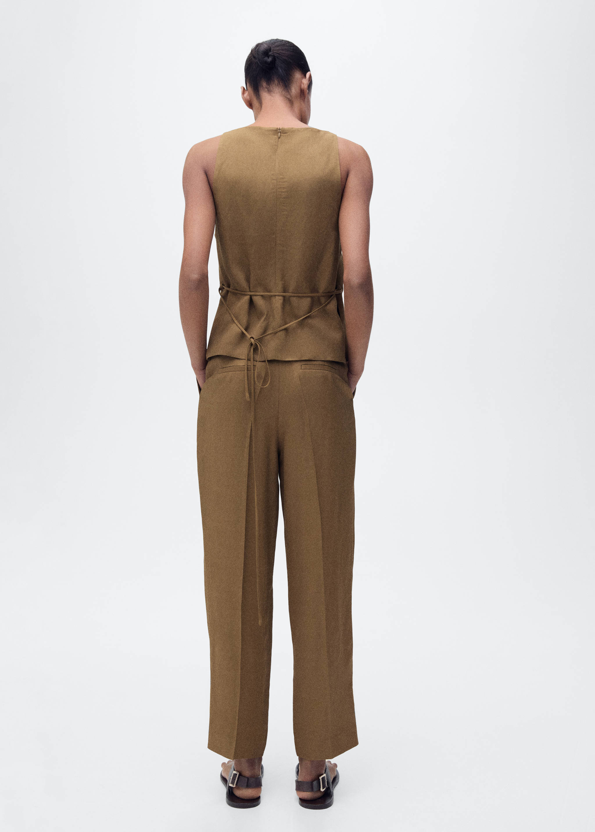 Linen-blend pleated pants - Reverse of the article
