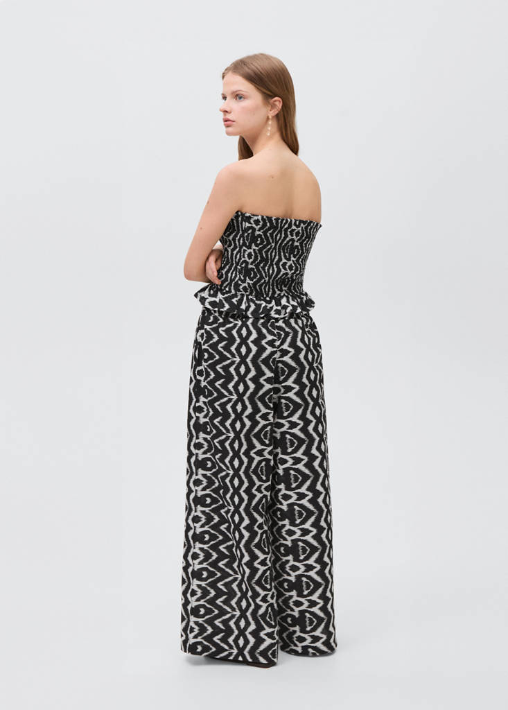 Strapless top with ruffles — Black