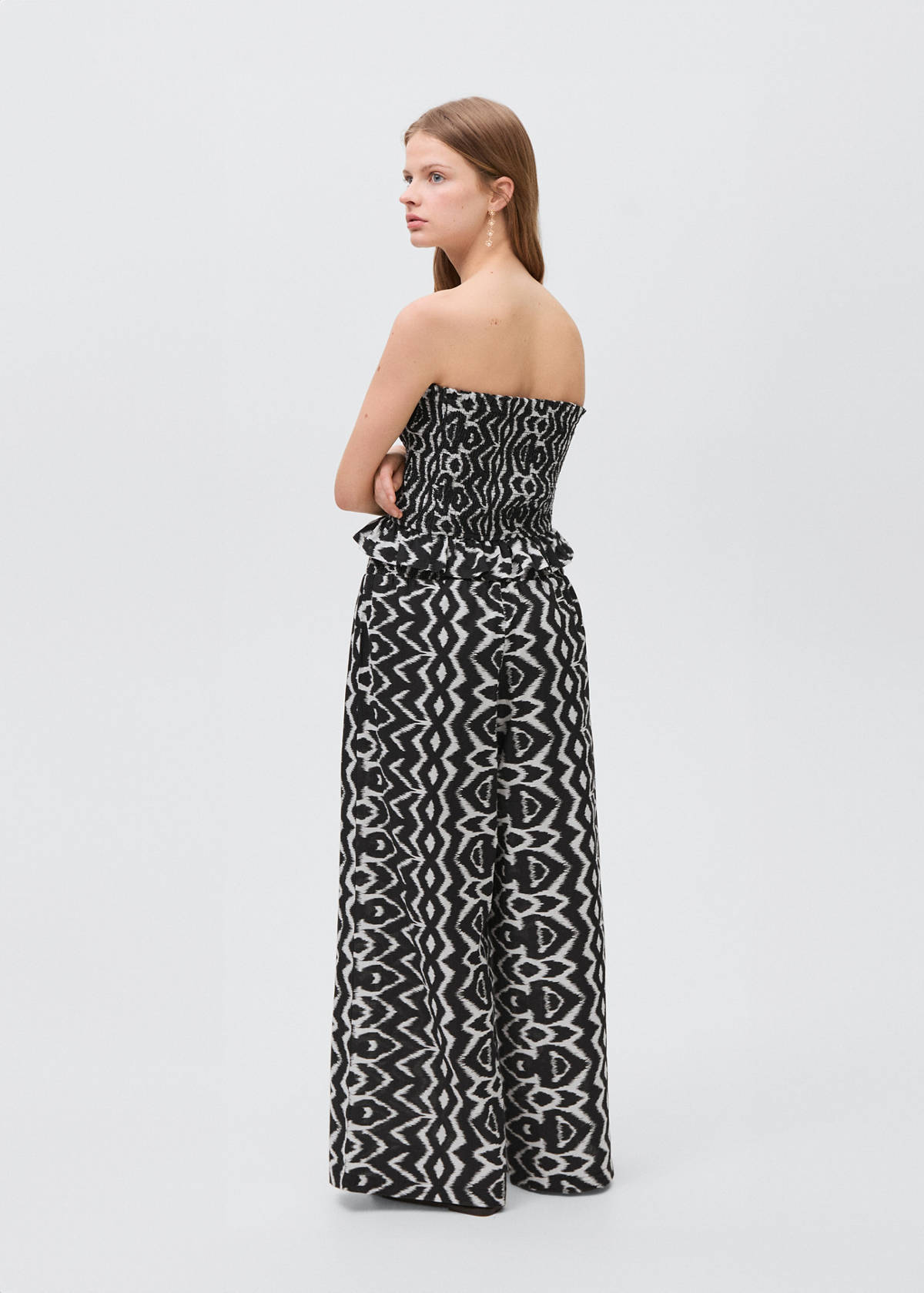 Strapless top with ruffles — Black