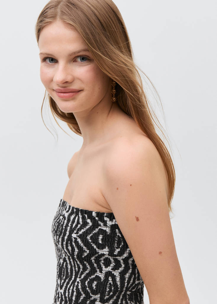Strapless top with ruffles — Black