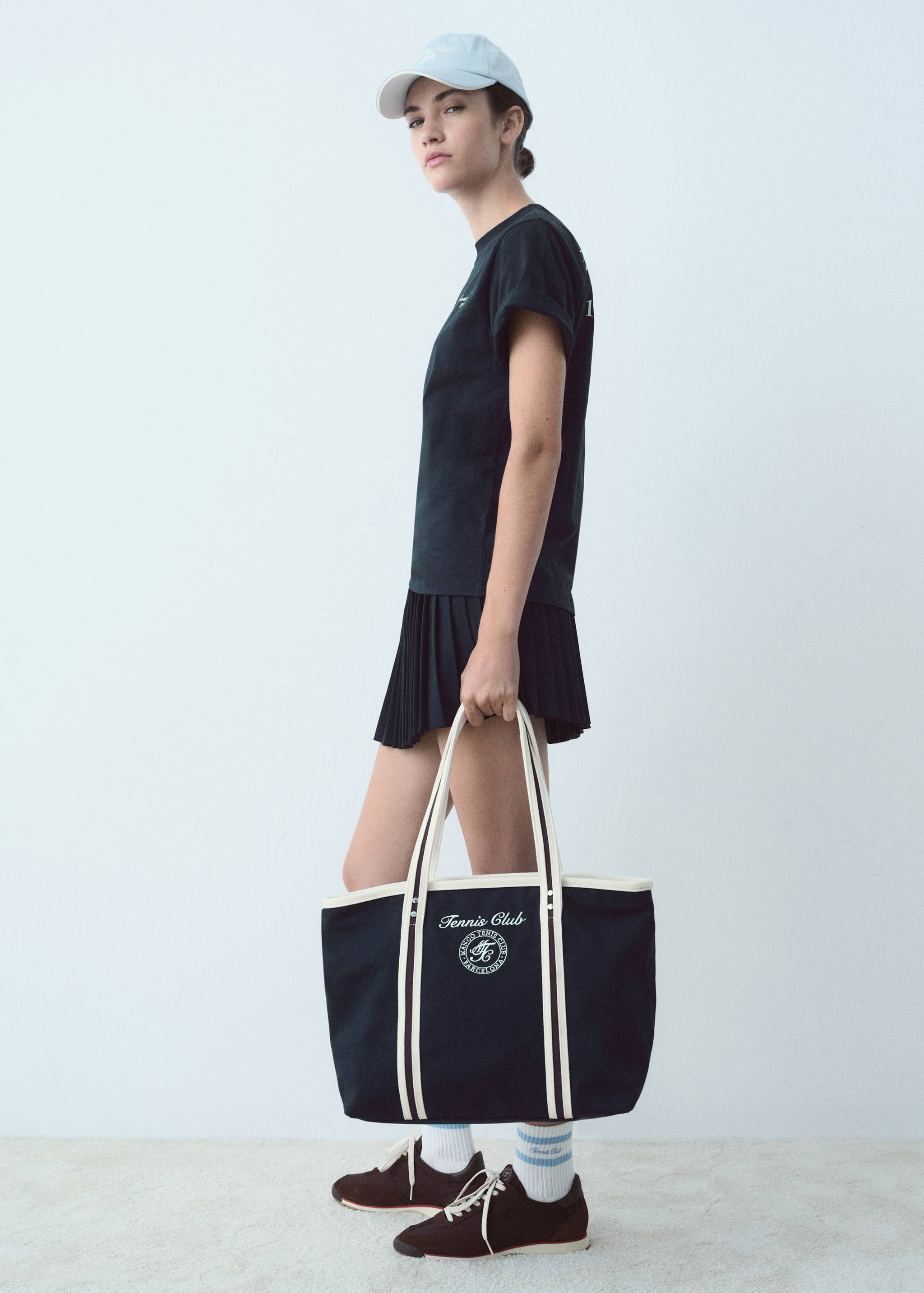 Contrast visor cap - Details of the article 9