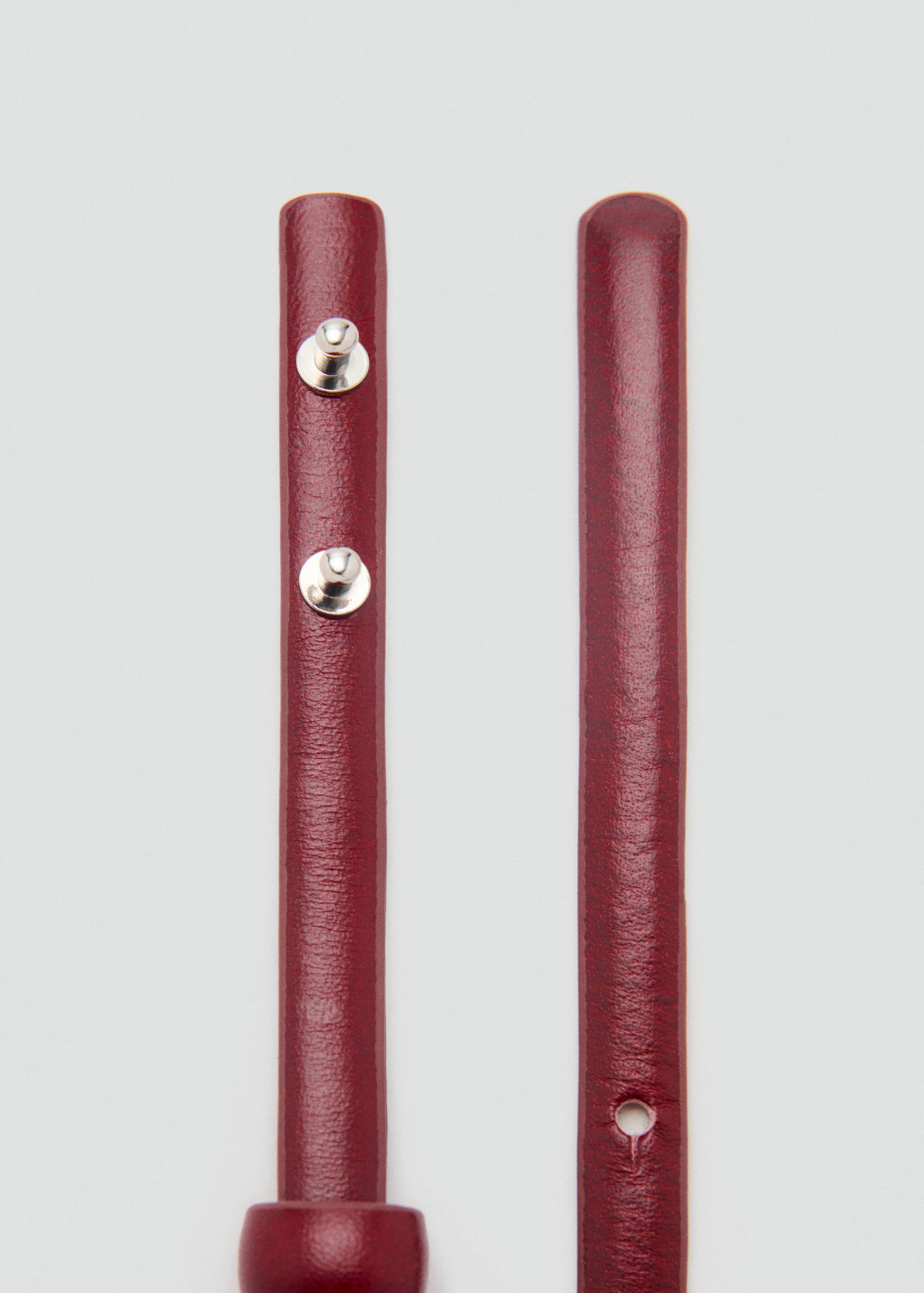 Thin leather belt with metal piece - Details of the article 2