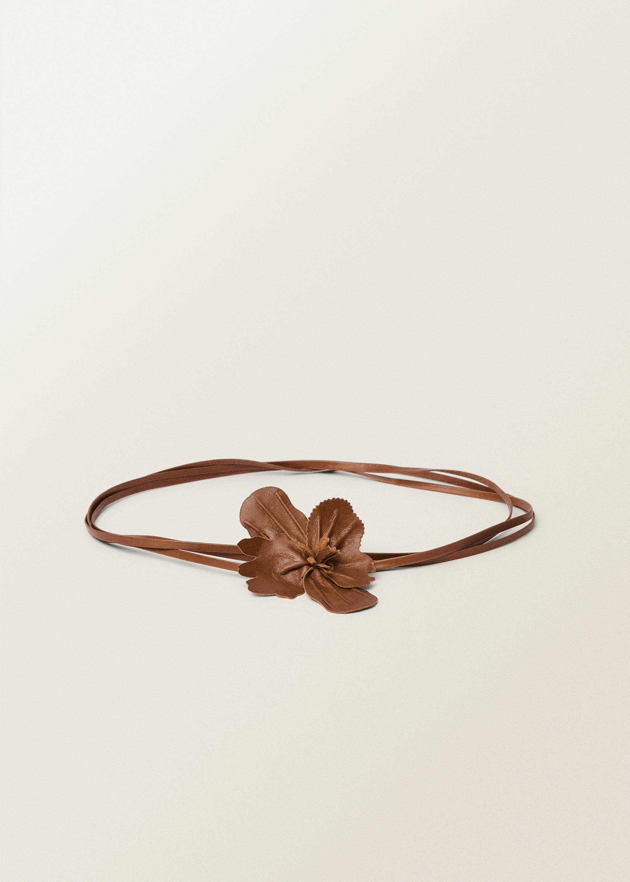 Thin leather belt with flower detail - Article without model