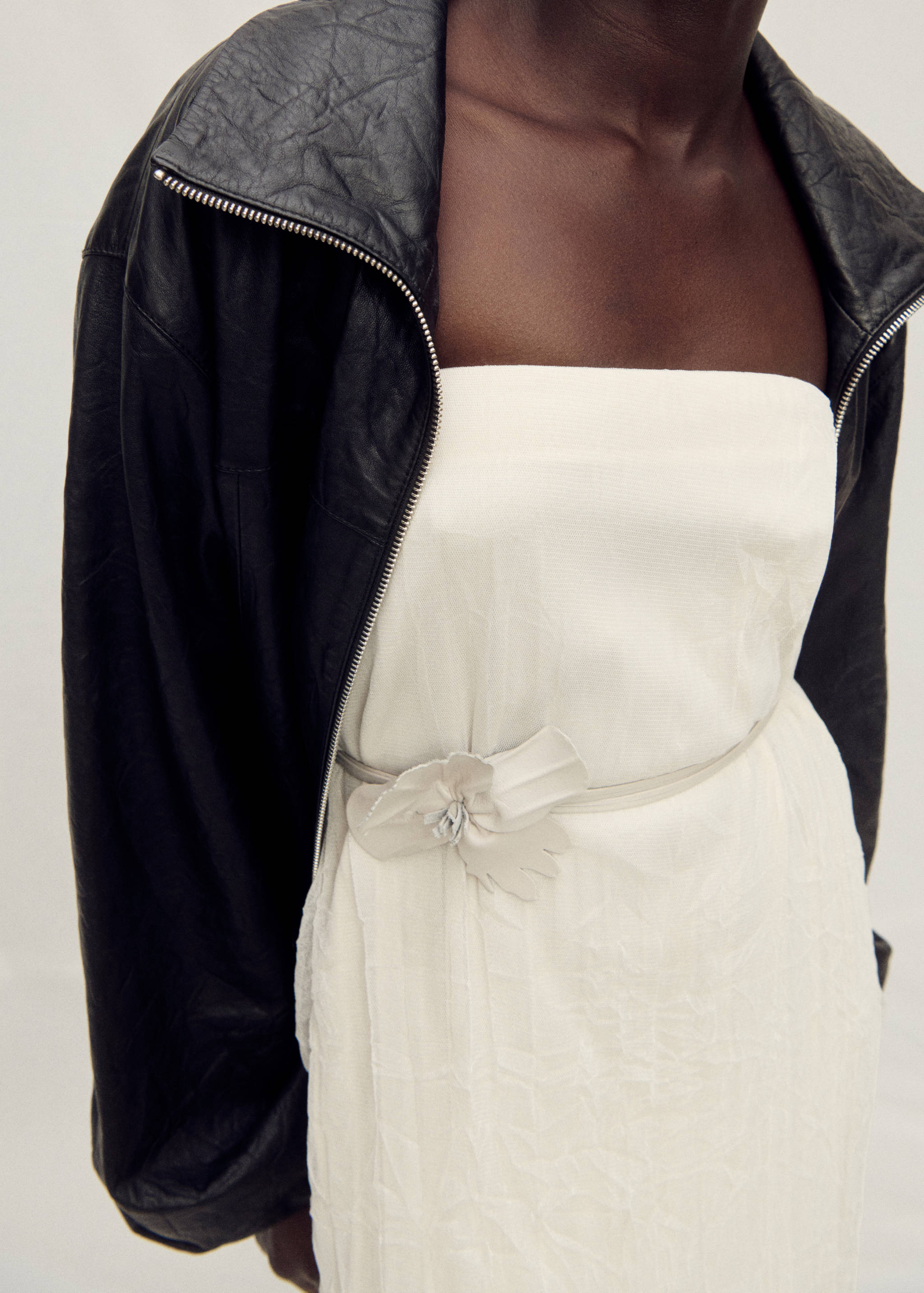 Ceinture fine en cuir avec détail floral - Détail de l'article 9