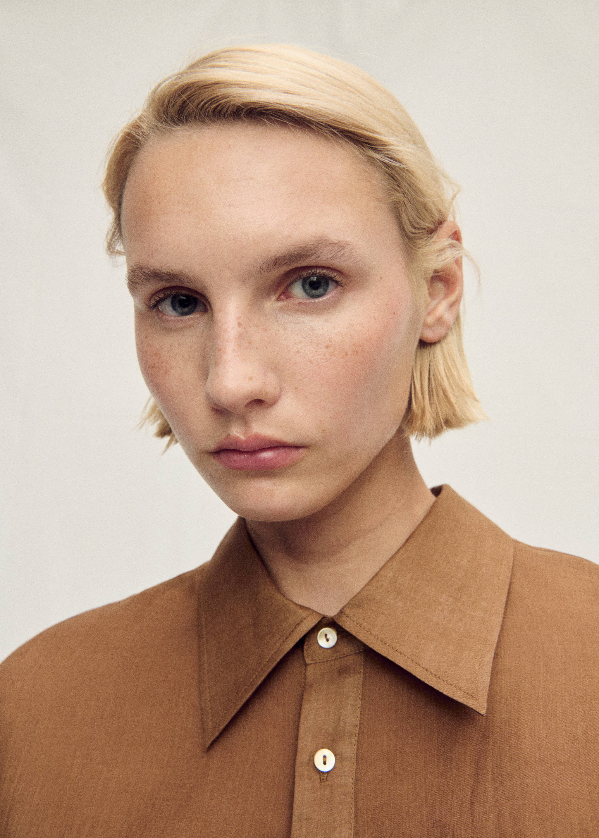 Πουκάμισο από ράμιο με ασύμμετρο κλείσιμο - Λεπτομέρεια του προϊόντος 2