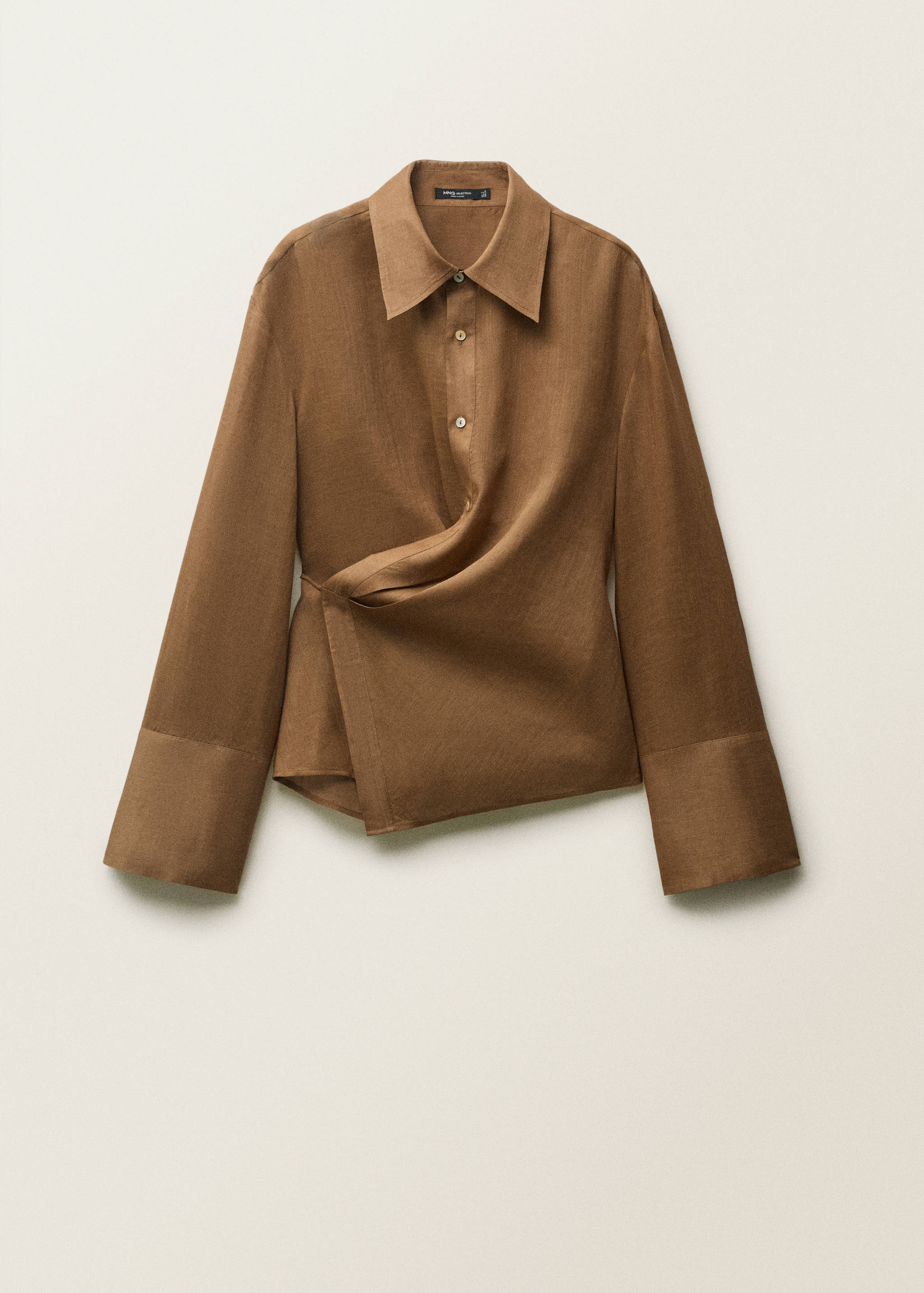 Πουκάμισο από ράμιο με ασύμμετρο κλείσιμο - Προϊόν χωρίς μοντέλο