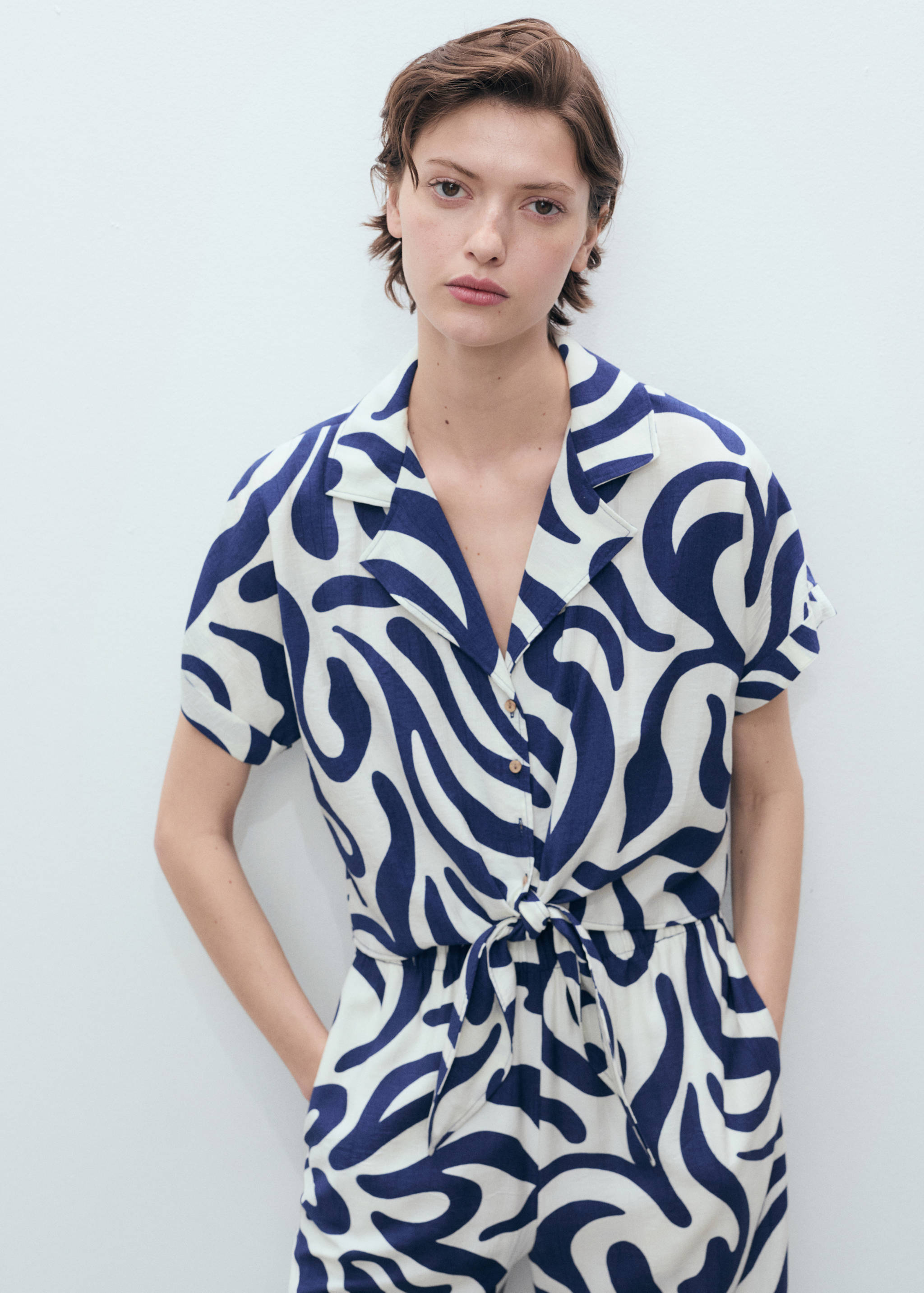 Chemise courte imprimée avec nœud - Plan moyen