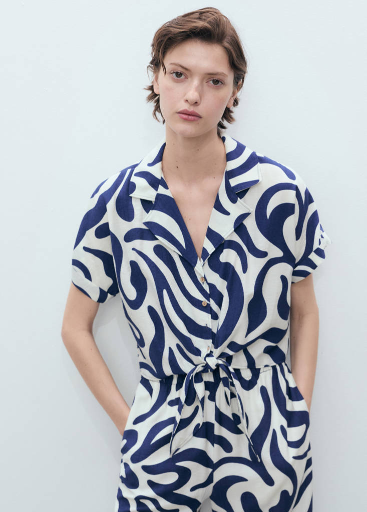 Printed crop shirt with knot detail — Off White
