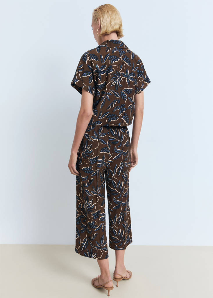 Printed crop shirt with knot detail — Brown