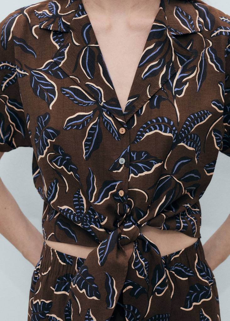 Printed crop shirt with knot detail — Brown