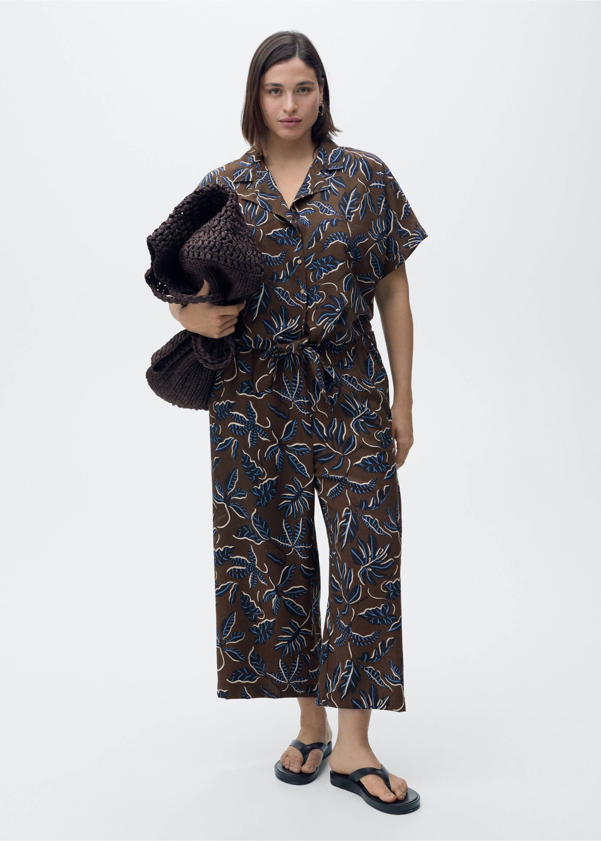 Printed crop shirt with knot detail - Details of the article 3, Brown. Ref: 87048646-00.