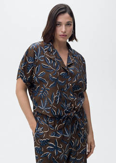Printed crop shirt with knot detail — Brown 9