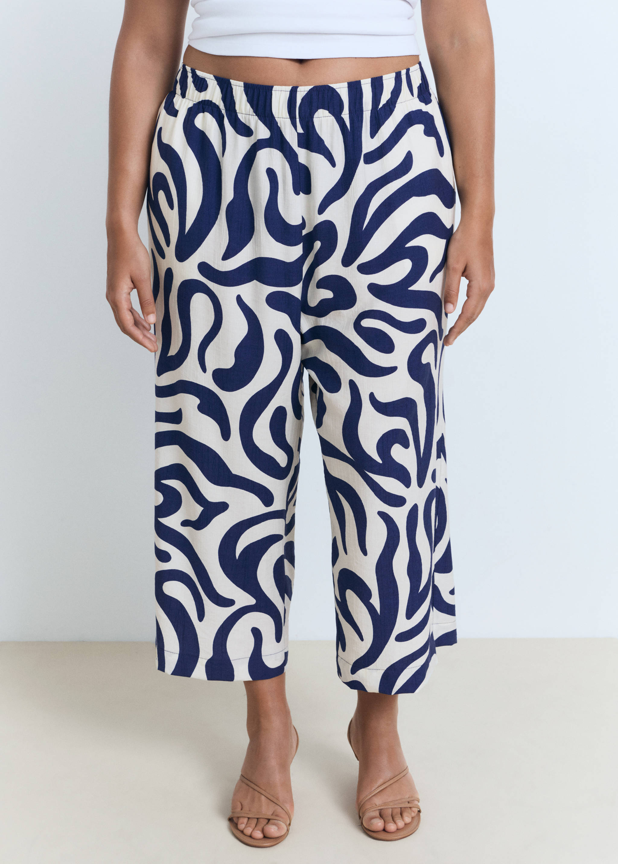 Printed culotte trousers - Details of the article 5