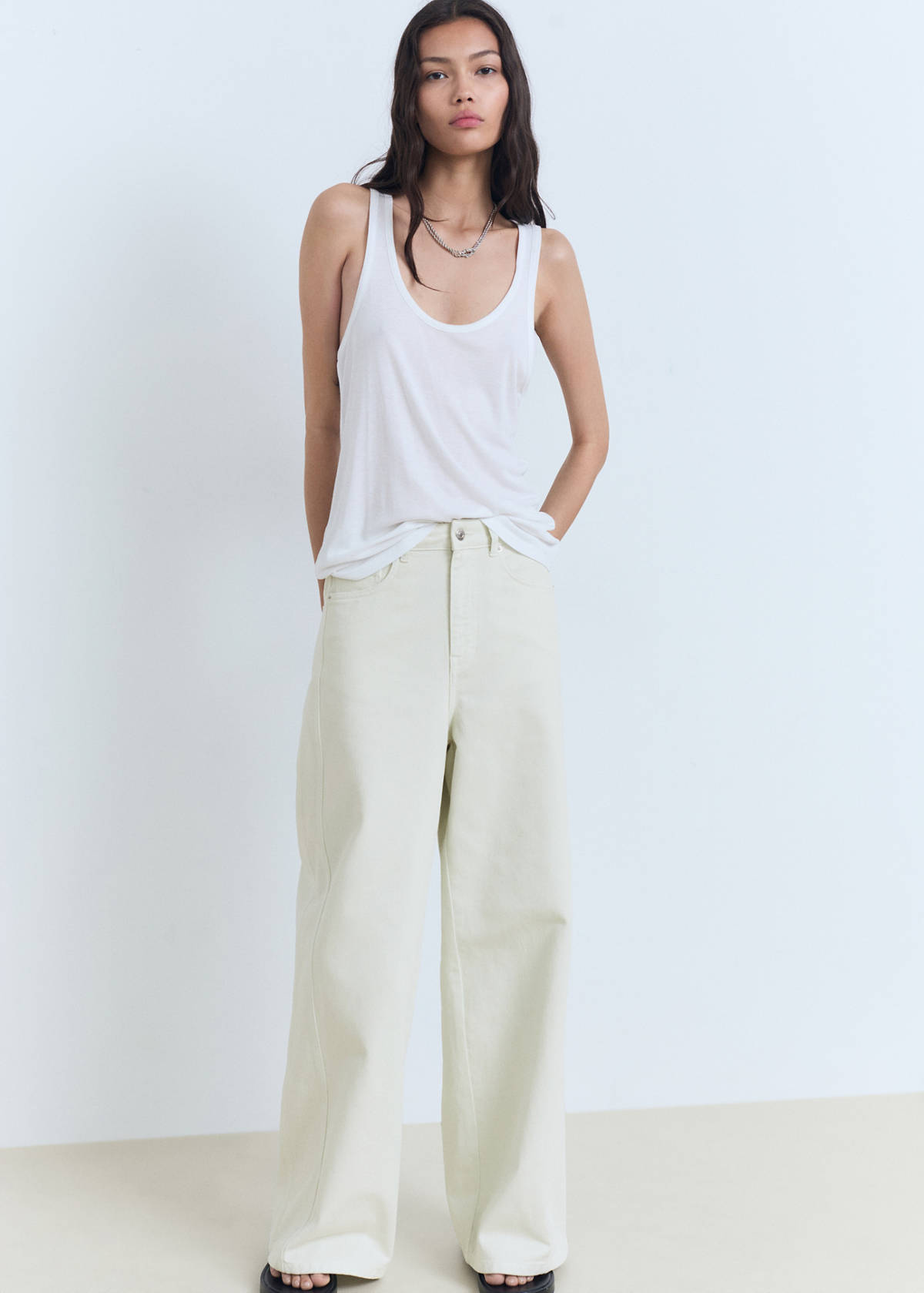 Wide leg mid-rise jeans — Pastel Green