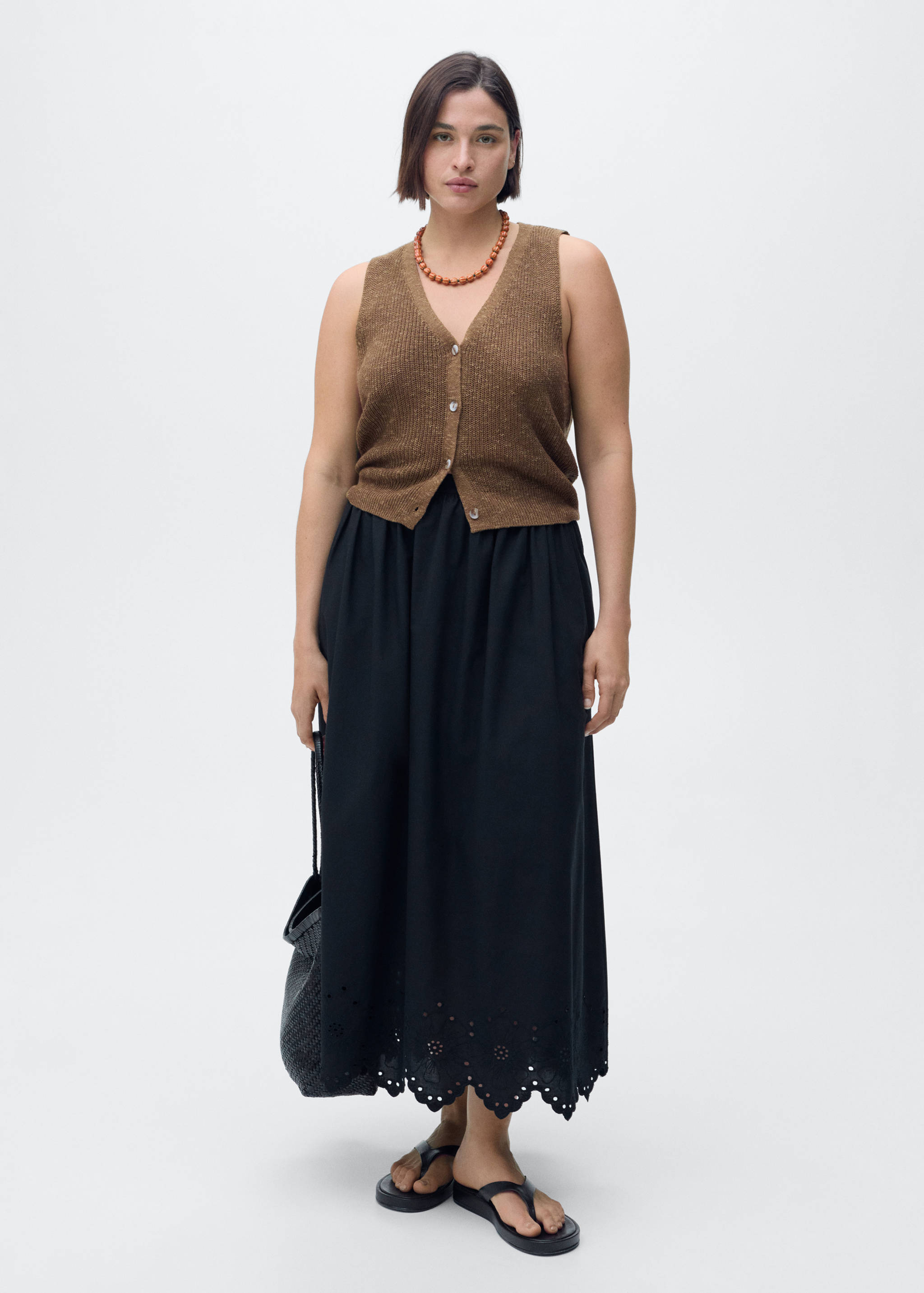 Cotton skirt with embroidered hem - Details of the article 3