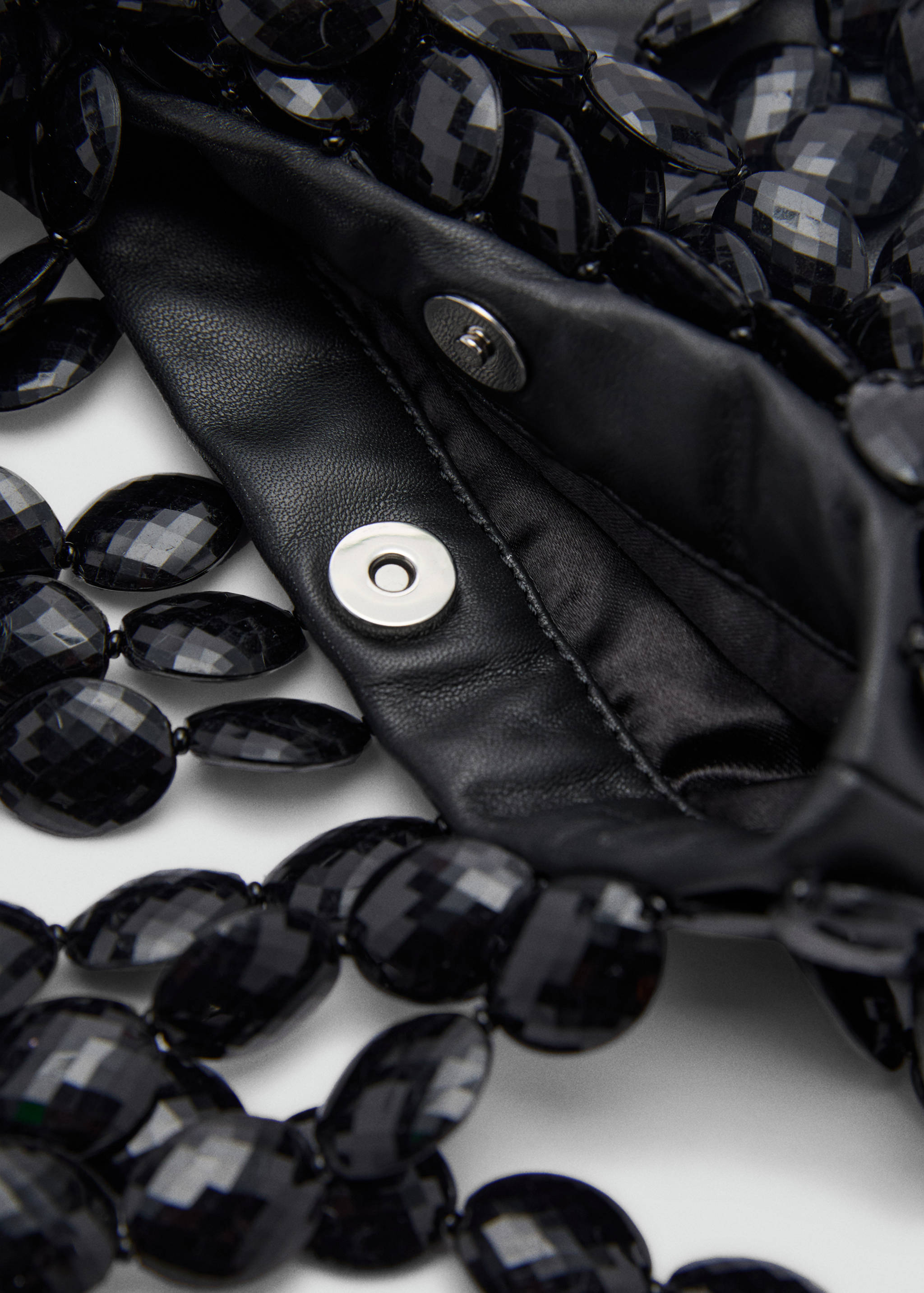 Handväska i skinn pärlor - Detaljer om artikeln 1