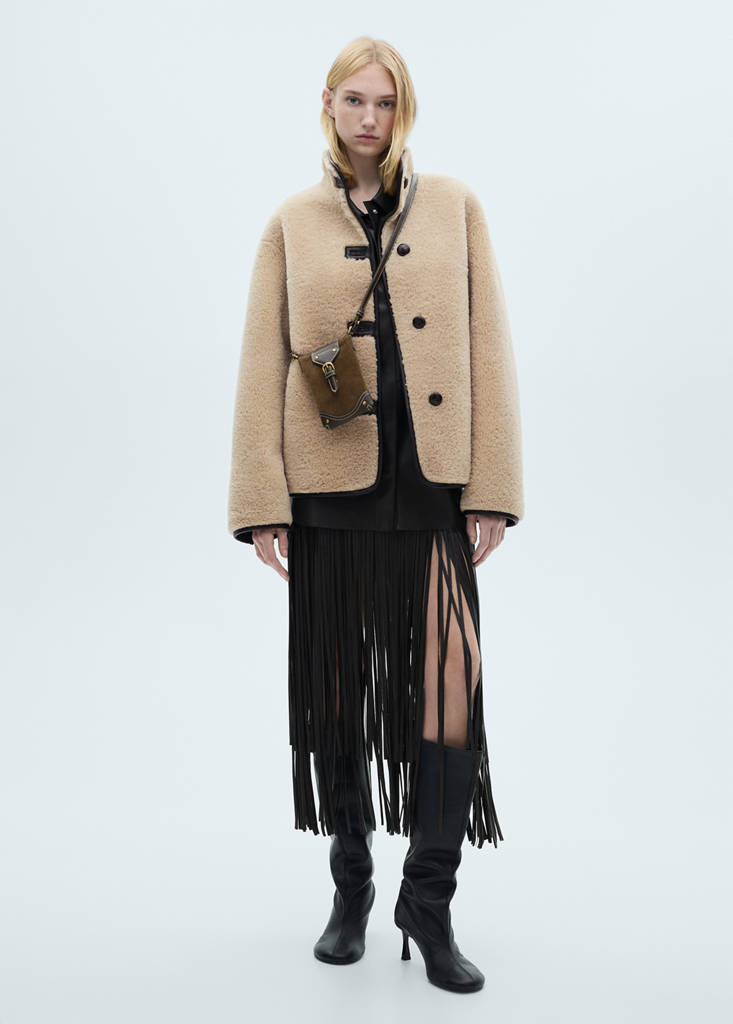 MANGO - Manteau court en imitation fourrure écru - L